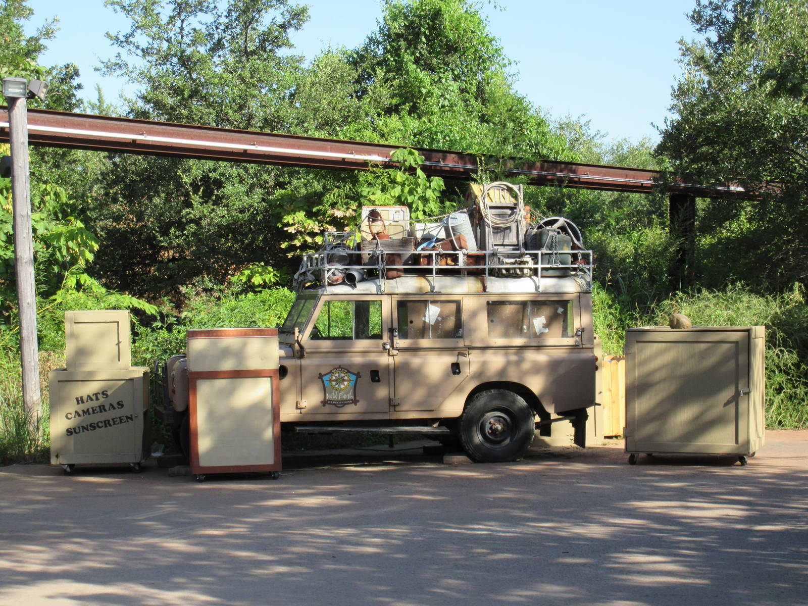 Giants of the Savanna - Safari Jeep