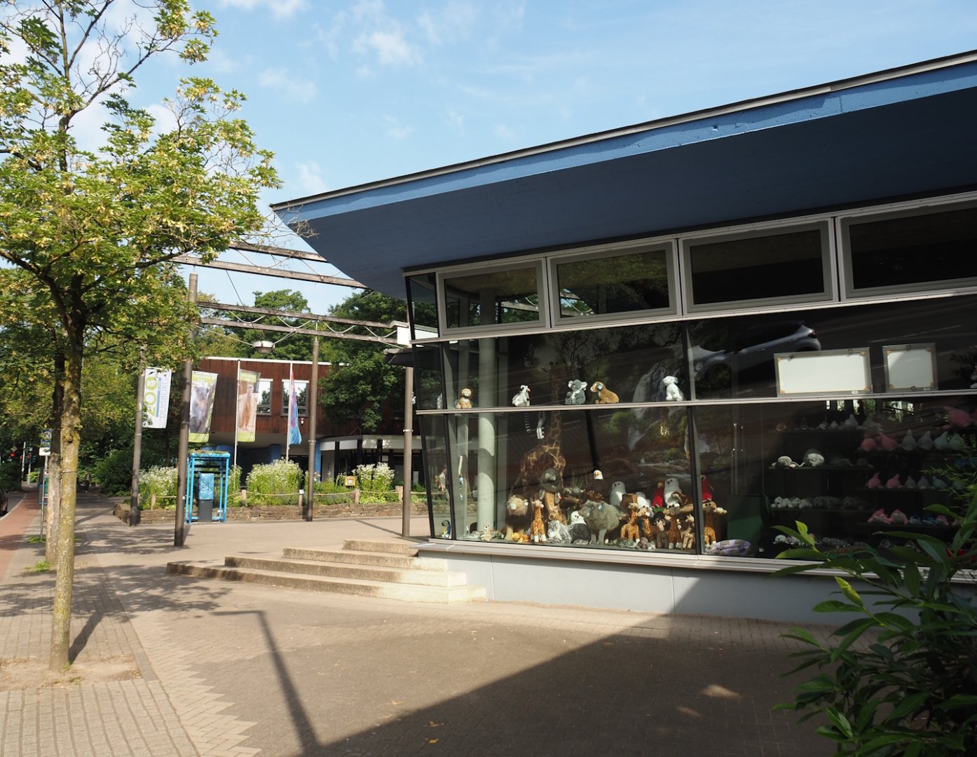 Gift shop and entrance, 2024-06-08