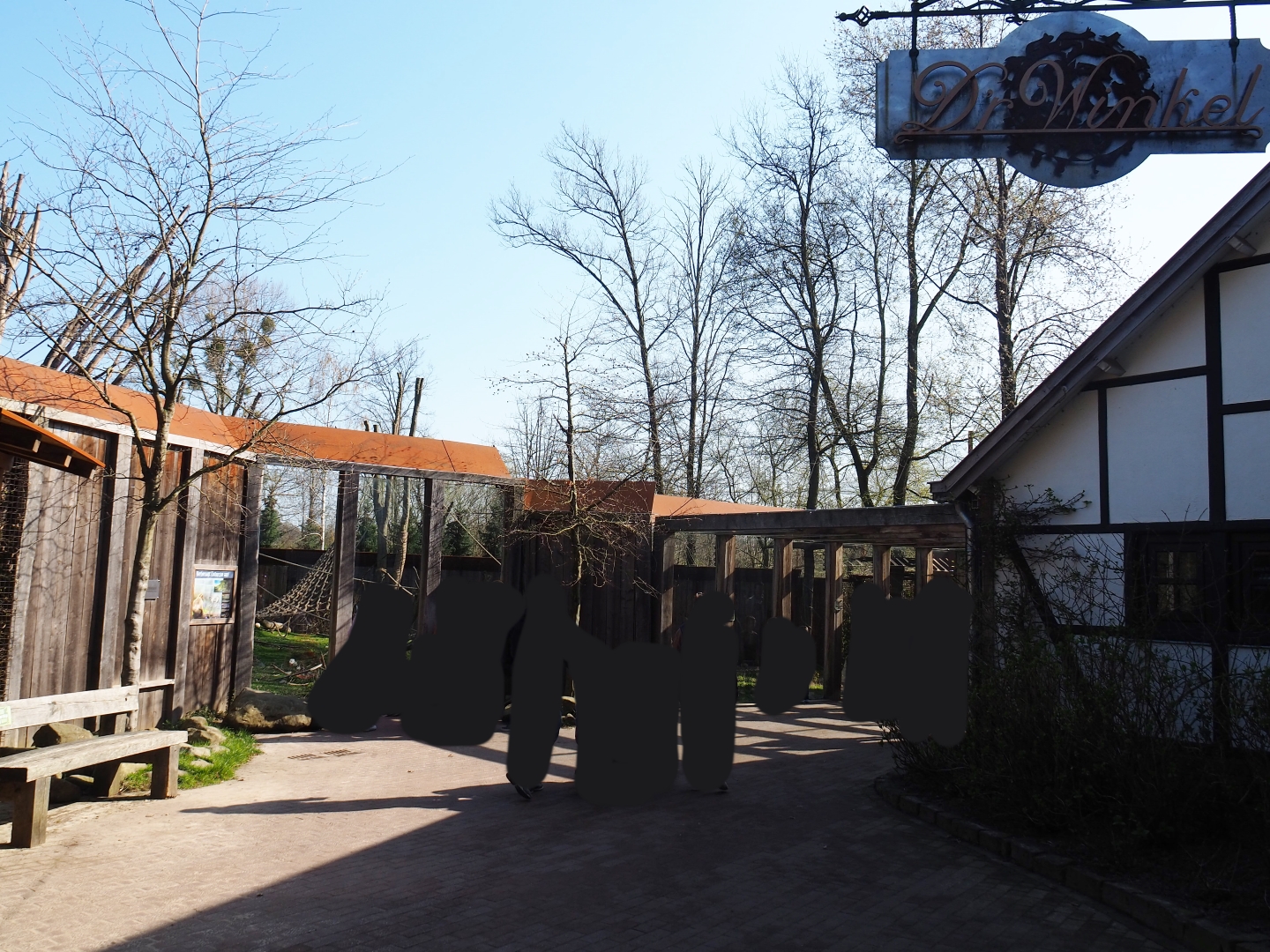 Gift shop building and Barbary macaque viewing area, 2019-03-30