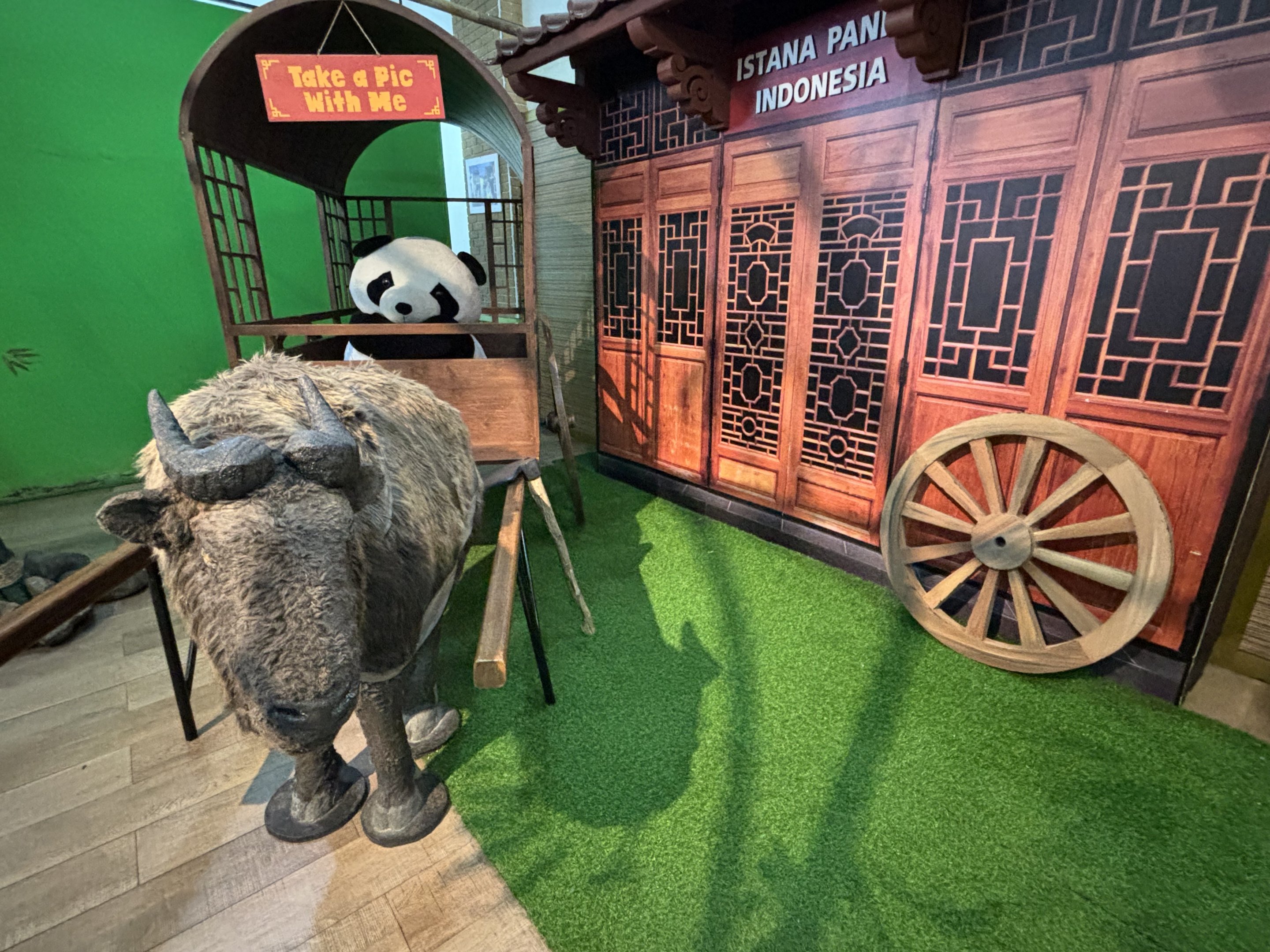 Gift Shop - Giant Panda Complex