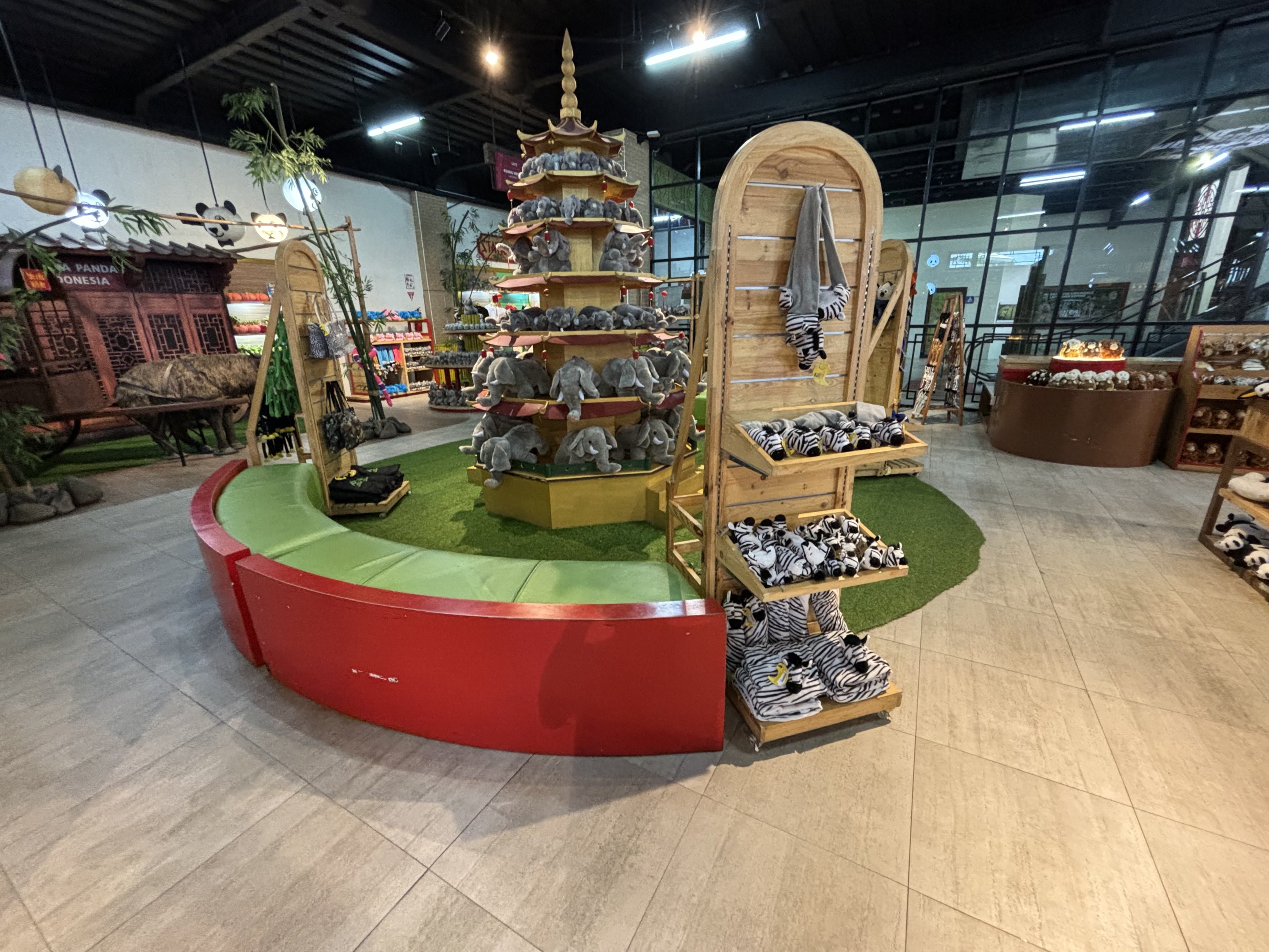 Gift Shop - Giant Panda Complex