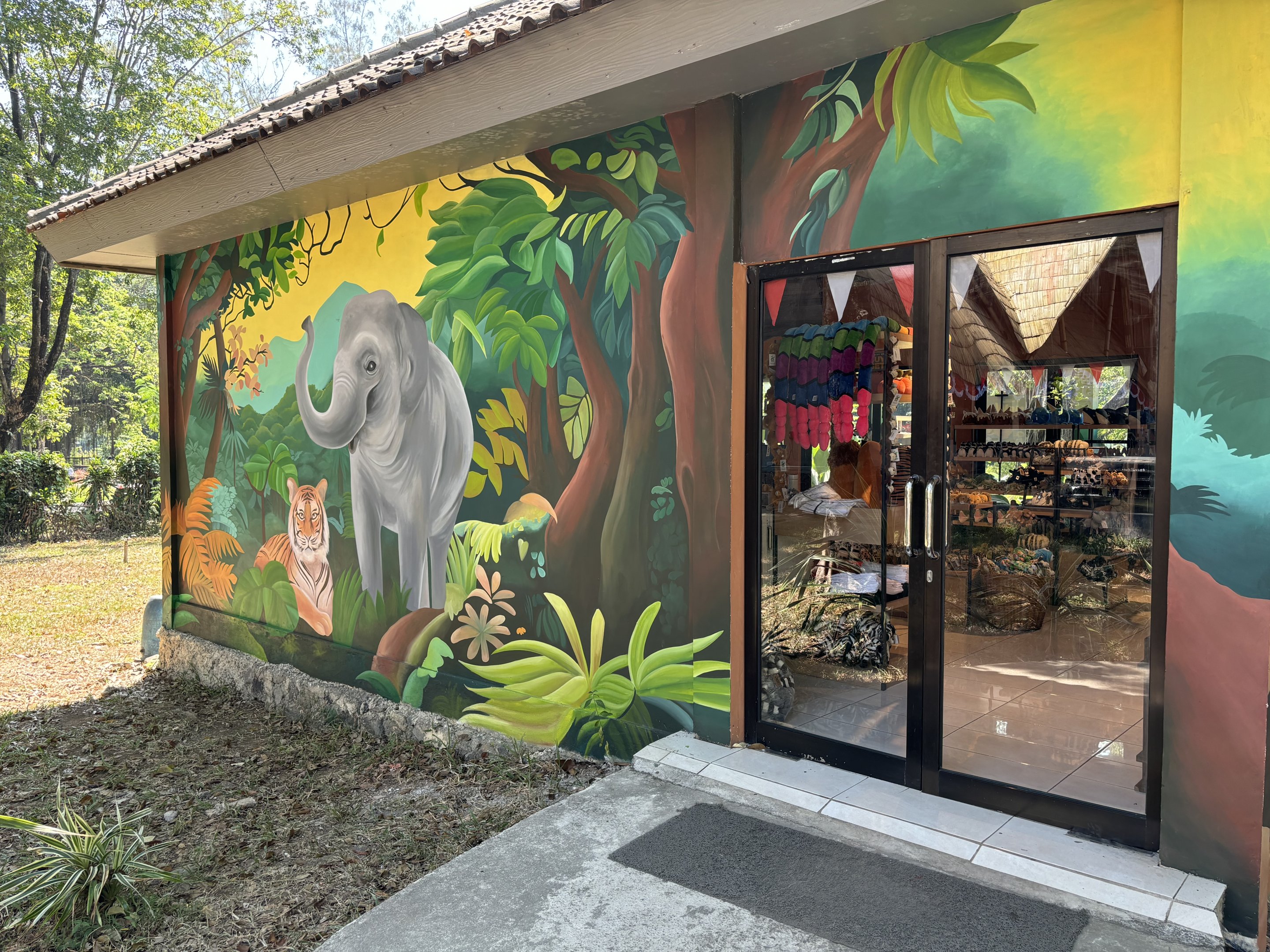 Gift Shop - Solo Safari