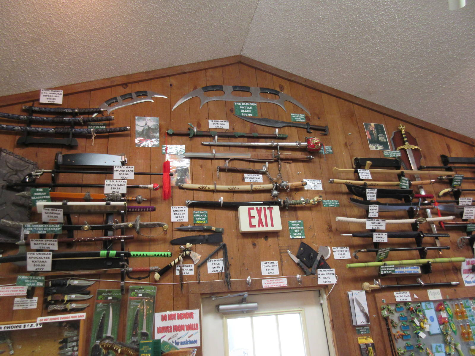 Gift Shop - That's Not A Knife!