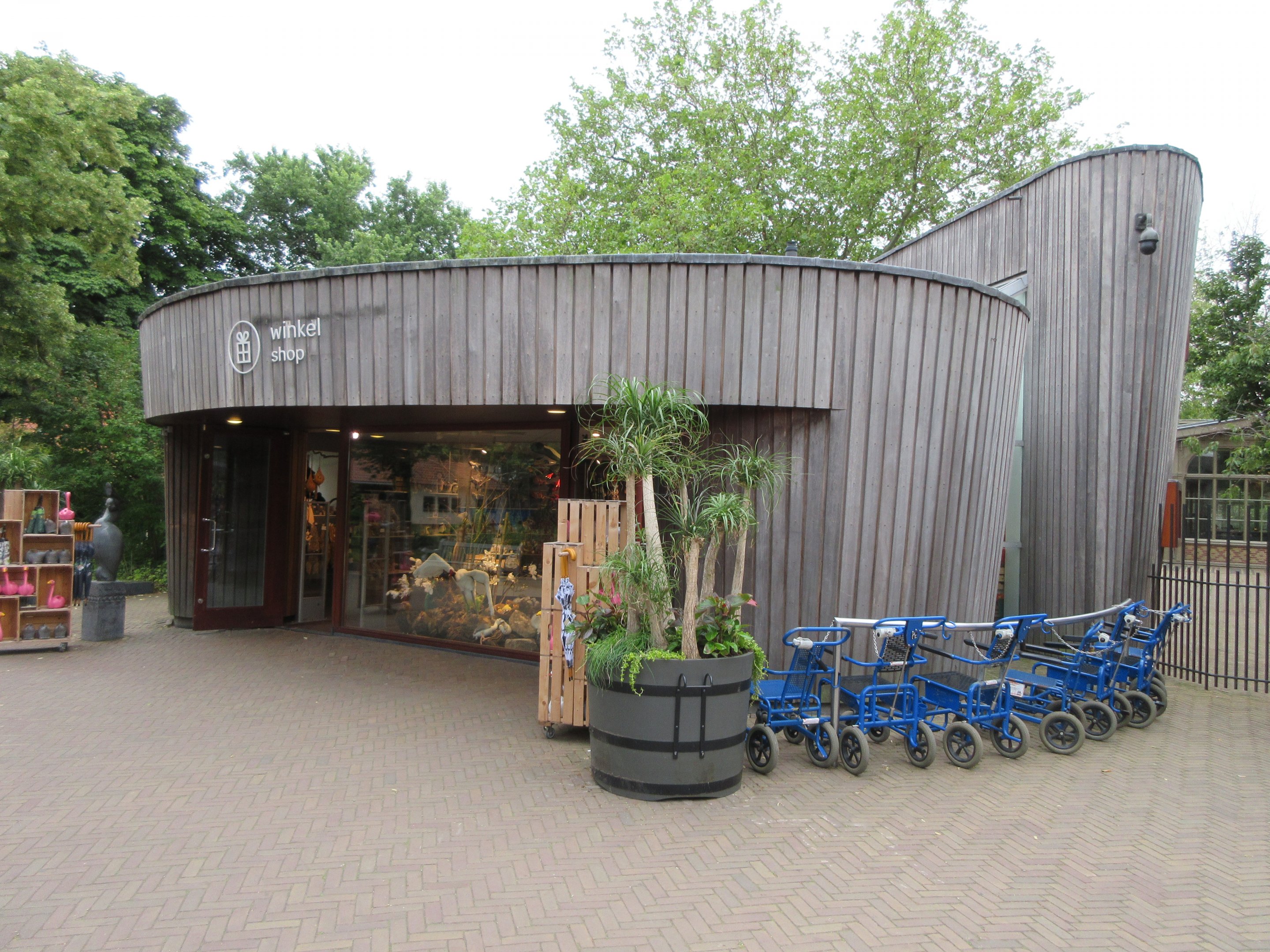 Gift Shop (very small for such a popular zoo)