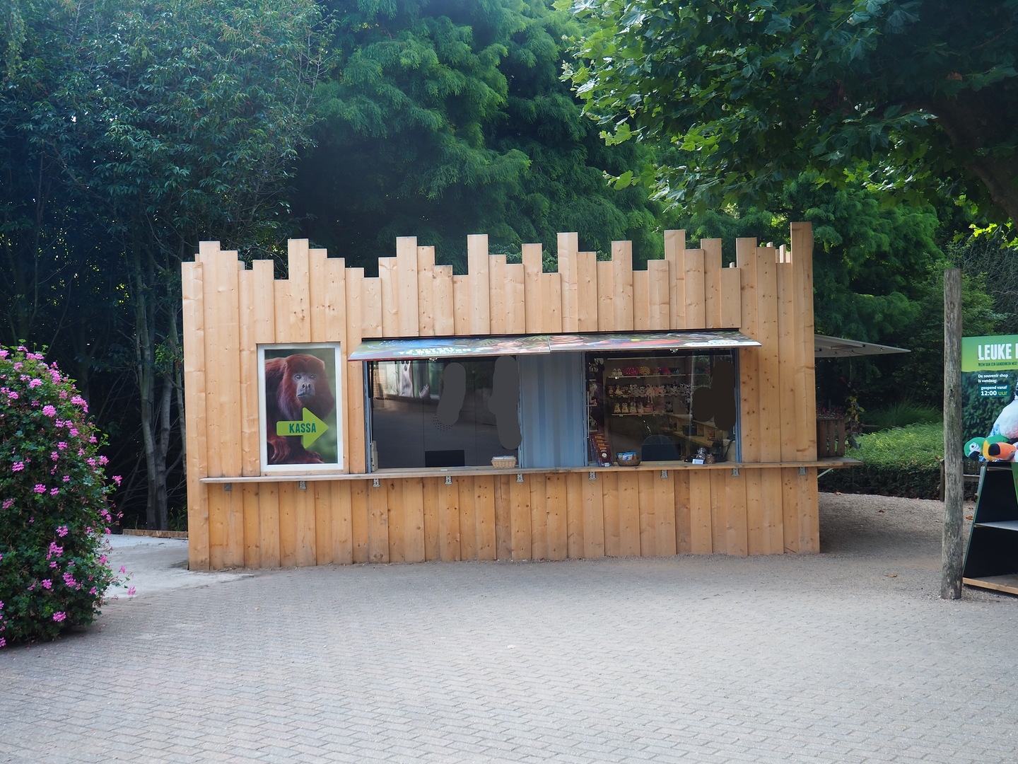 Gift stand, 2022-08-28