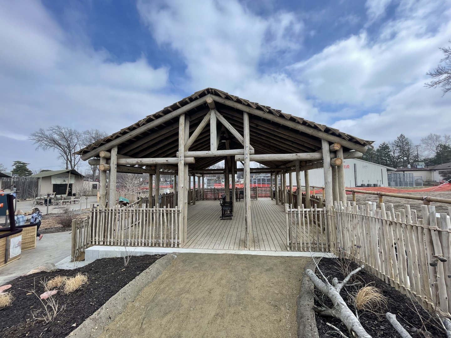 Giraffe and Friends - Viewing Shelter