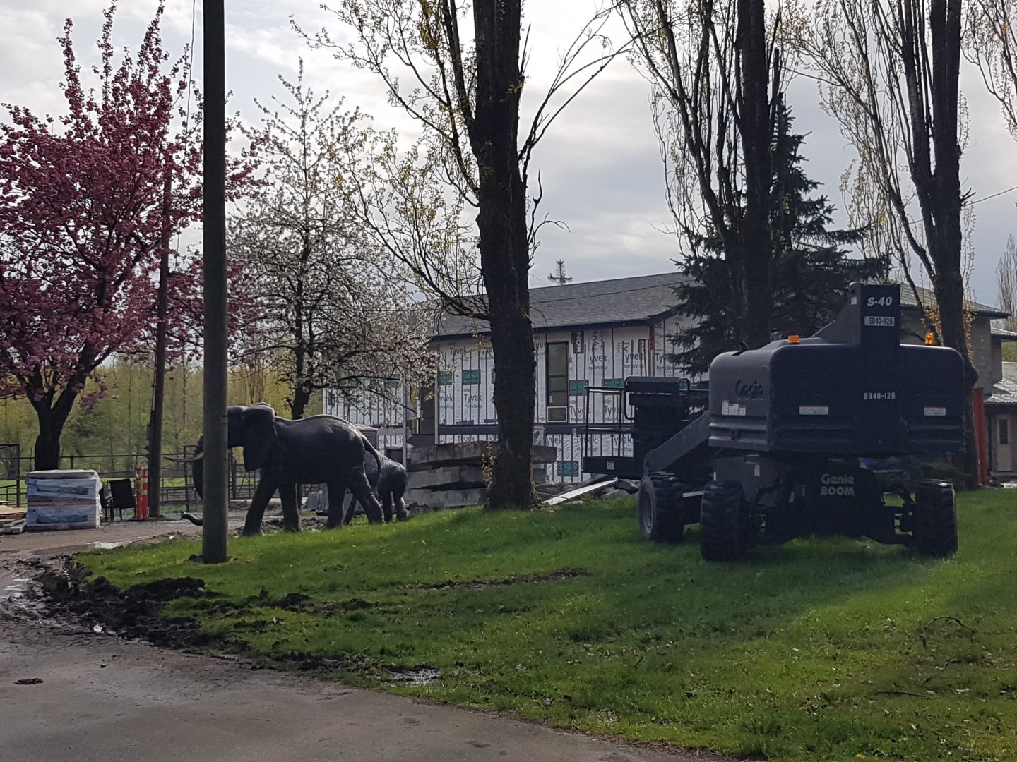 Giraffe Barn Construction
