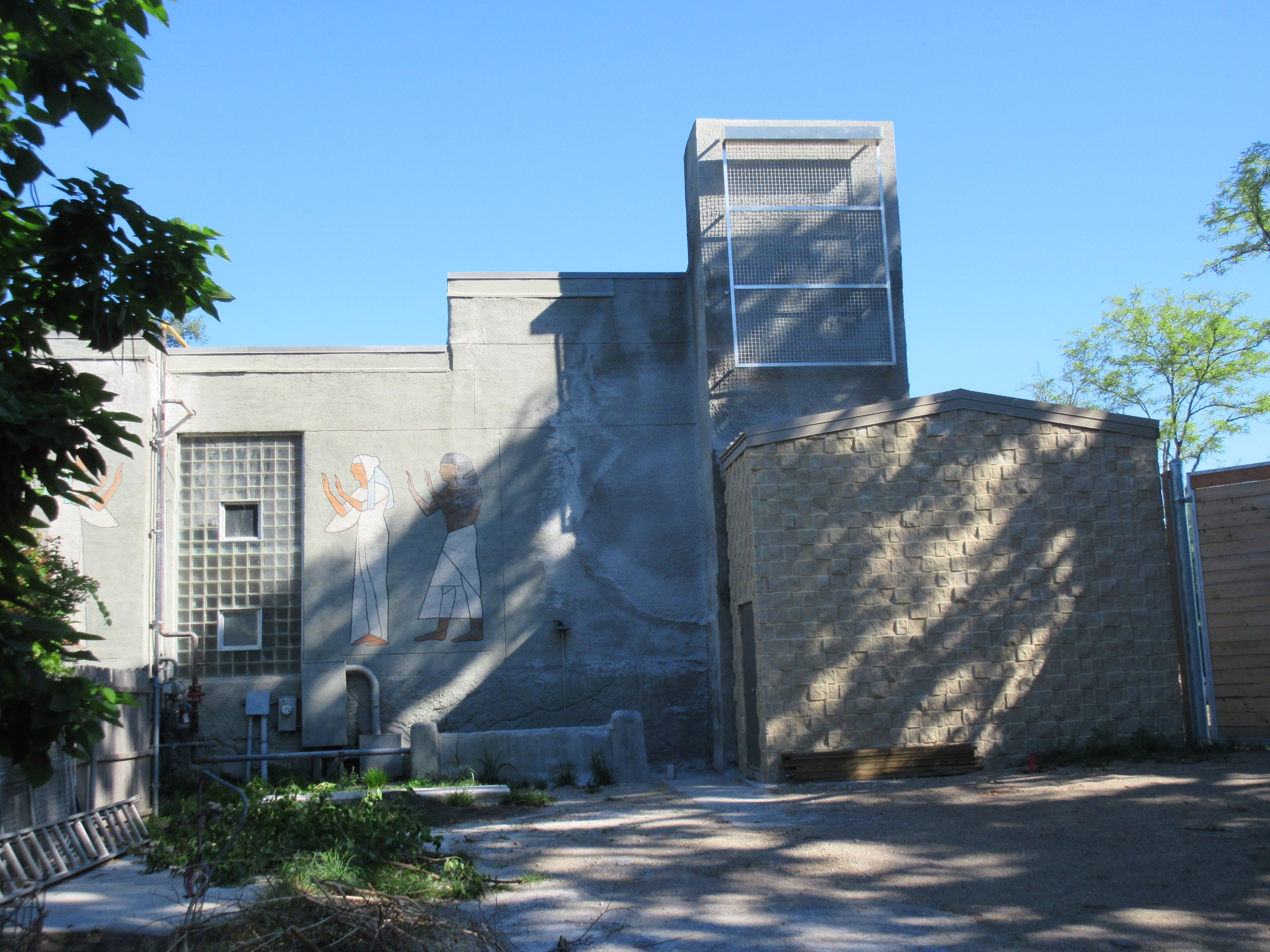 Giraffe Barn - Egyptian facade still in place