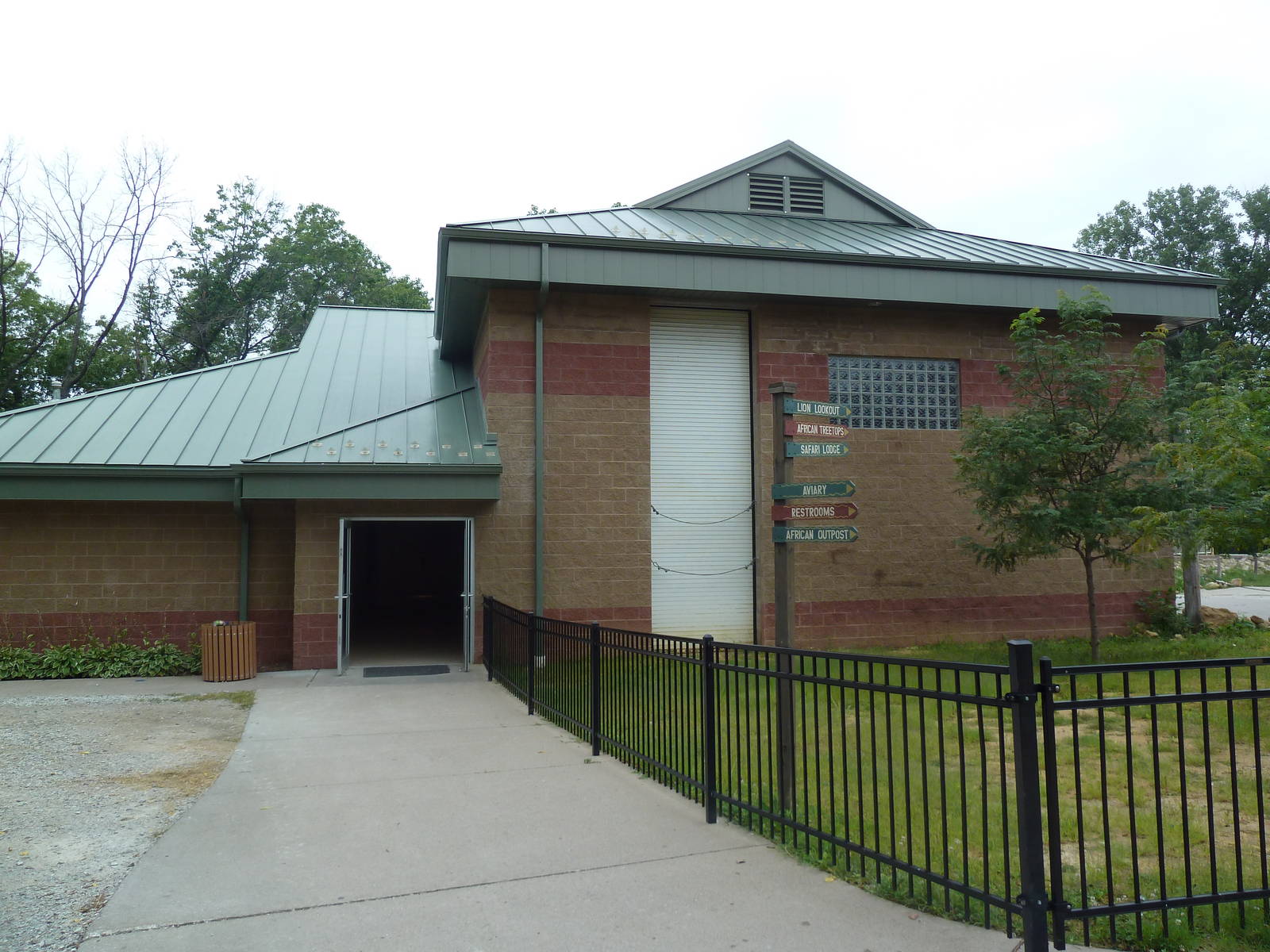 Giraffe Barn (rear view)