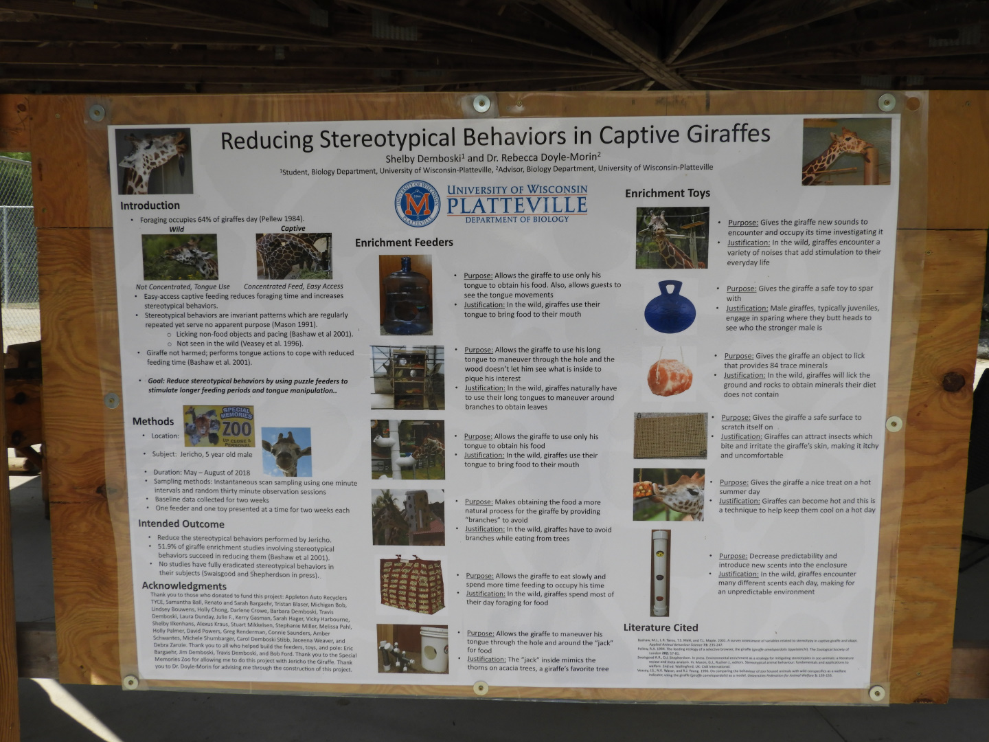 Giraffe enrichment sign