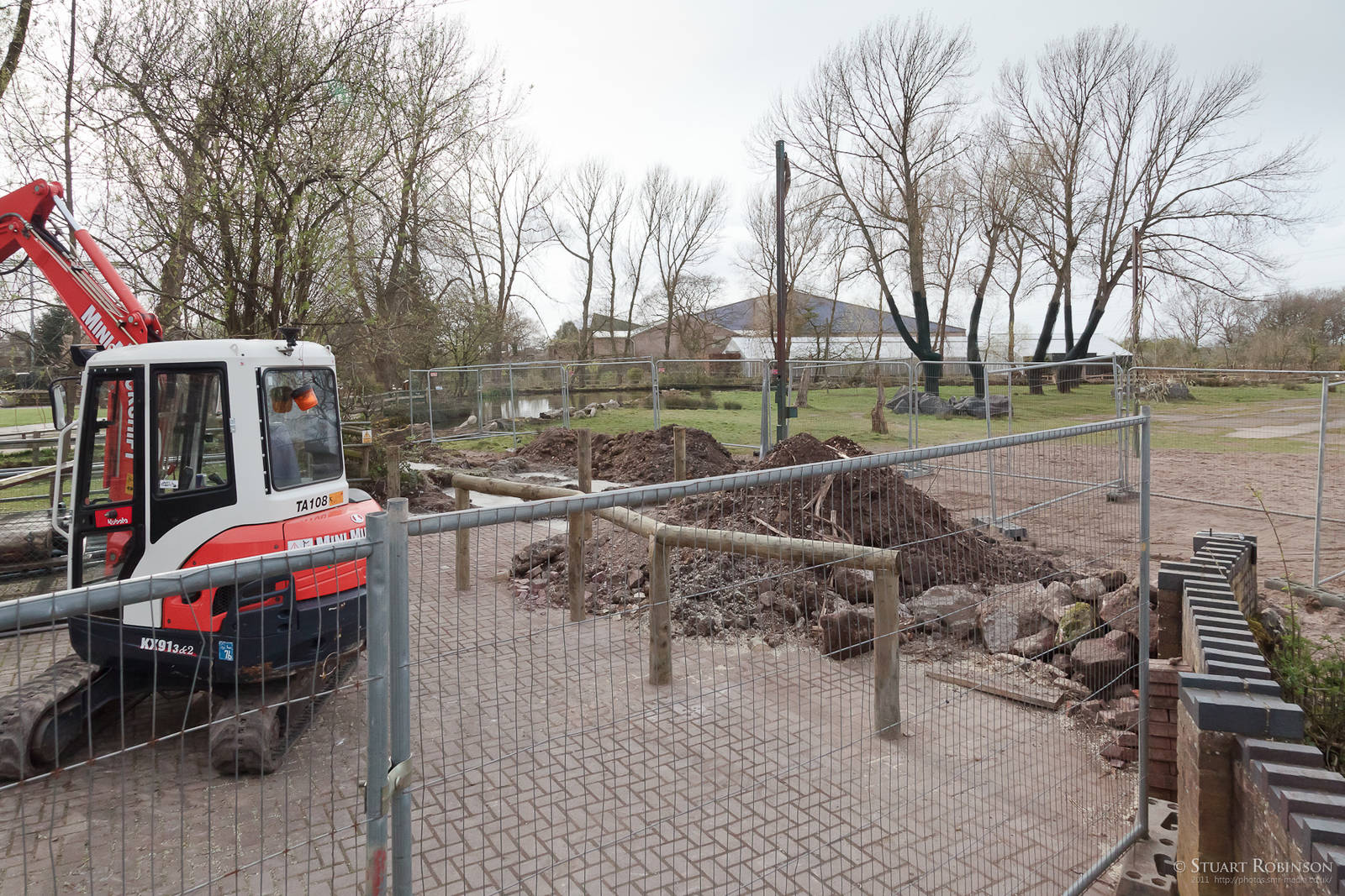 Giraffe Experience Area Construction - 31/03/2011
