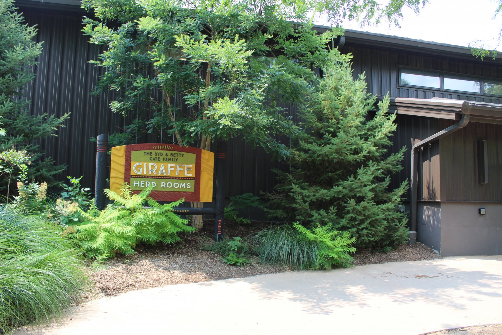 Giraffe Herd Room Entrance - African Grasslands