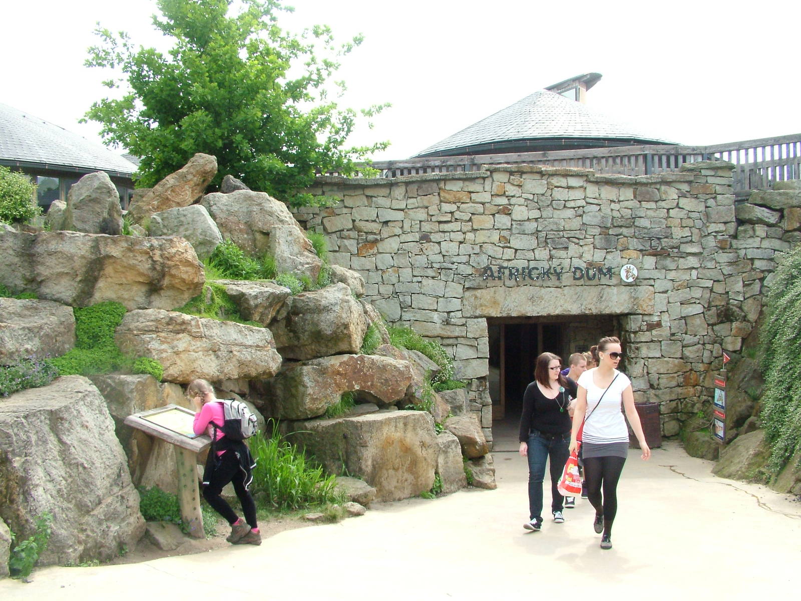 Giraffe House entrance at Prague, 24/05/10