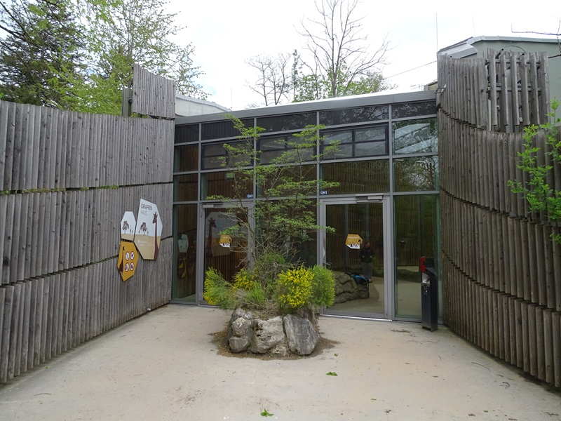 Giraffe house entrance