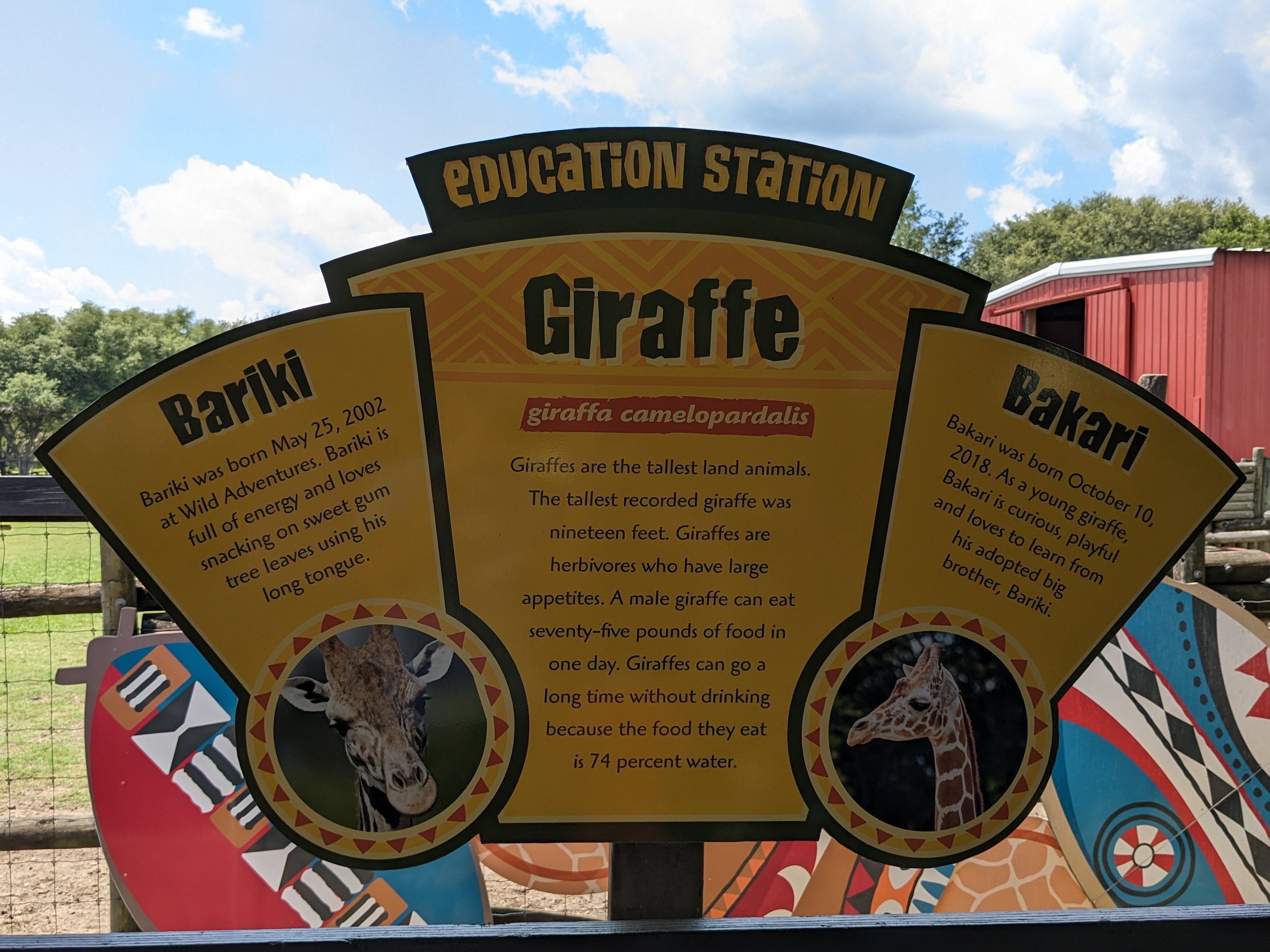Giraffe overlook - sign
