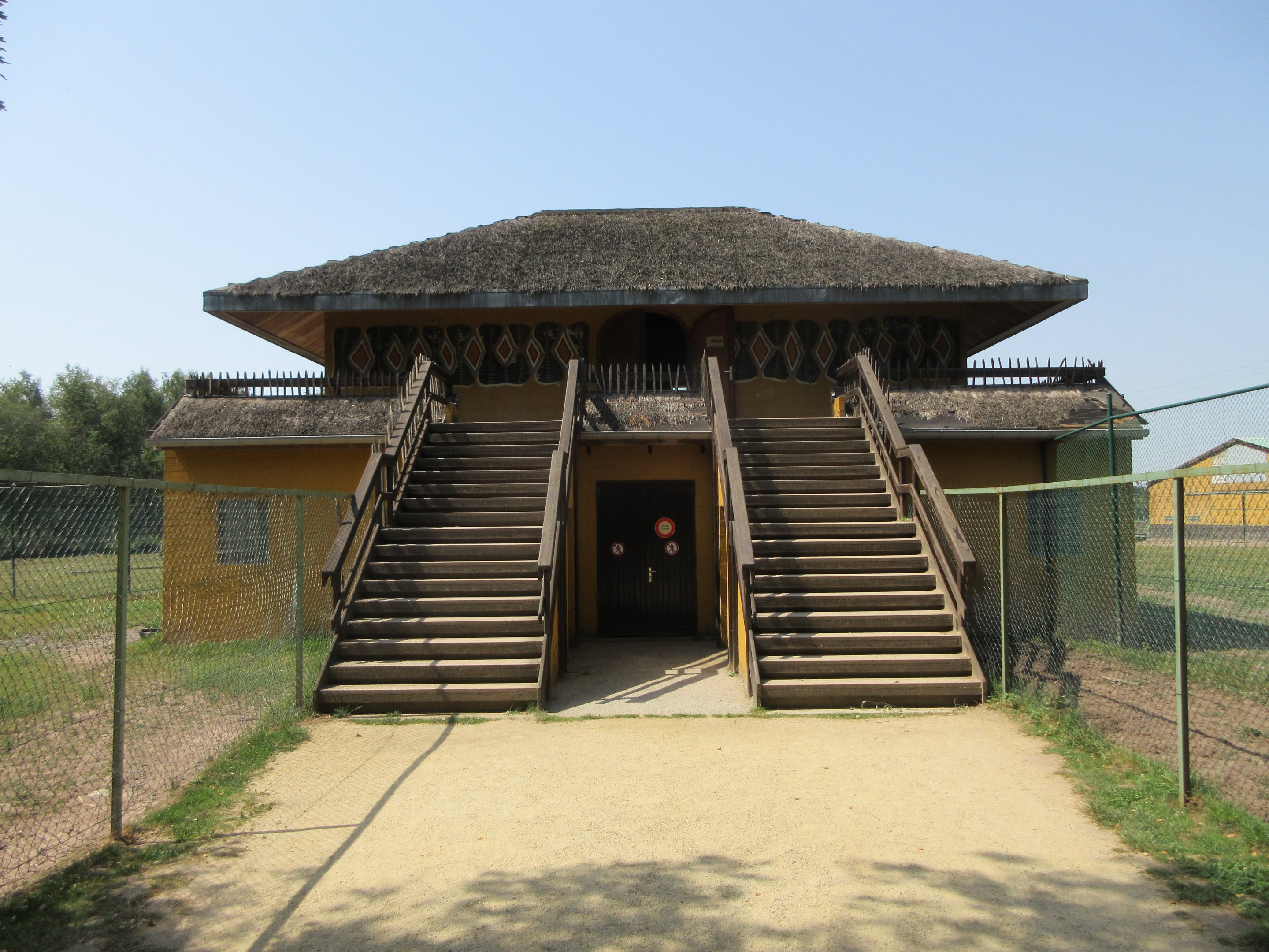 Giraffe Viewing Platform