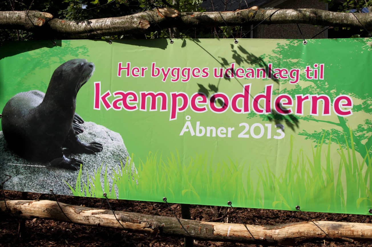 Givskud Zoo - Giant Otter Tropical House