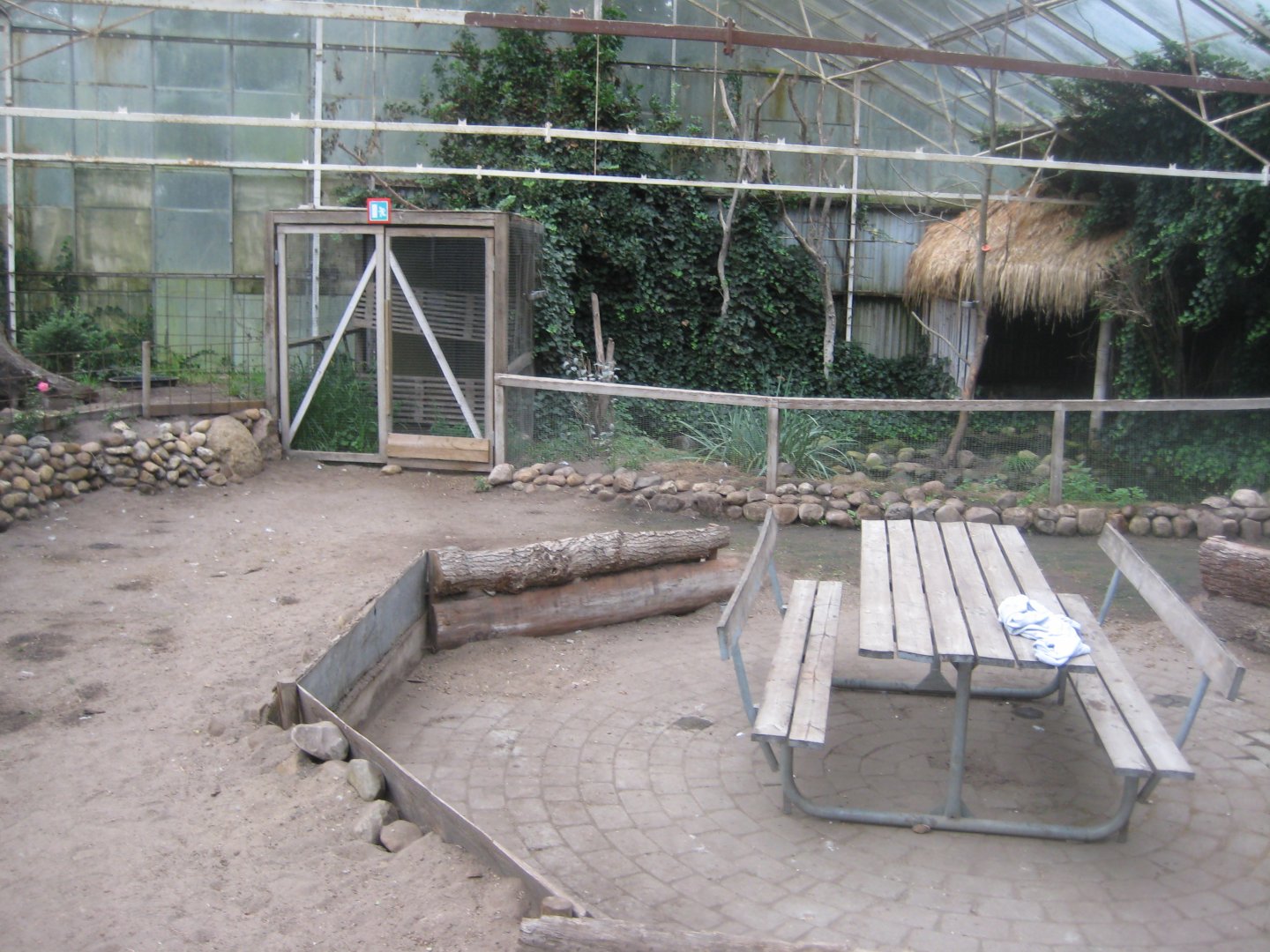 Glad Zoo - Tropical house - Free-flight hall