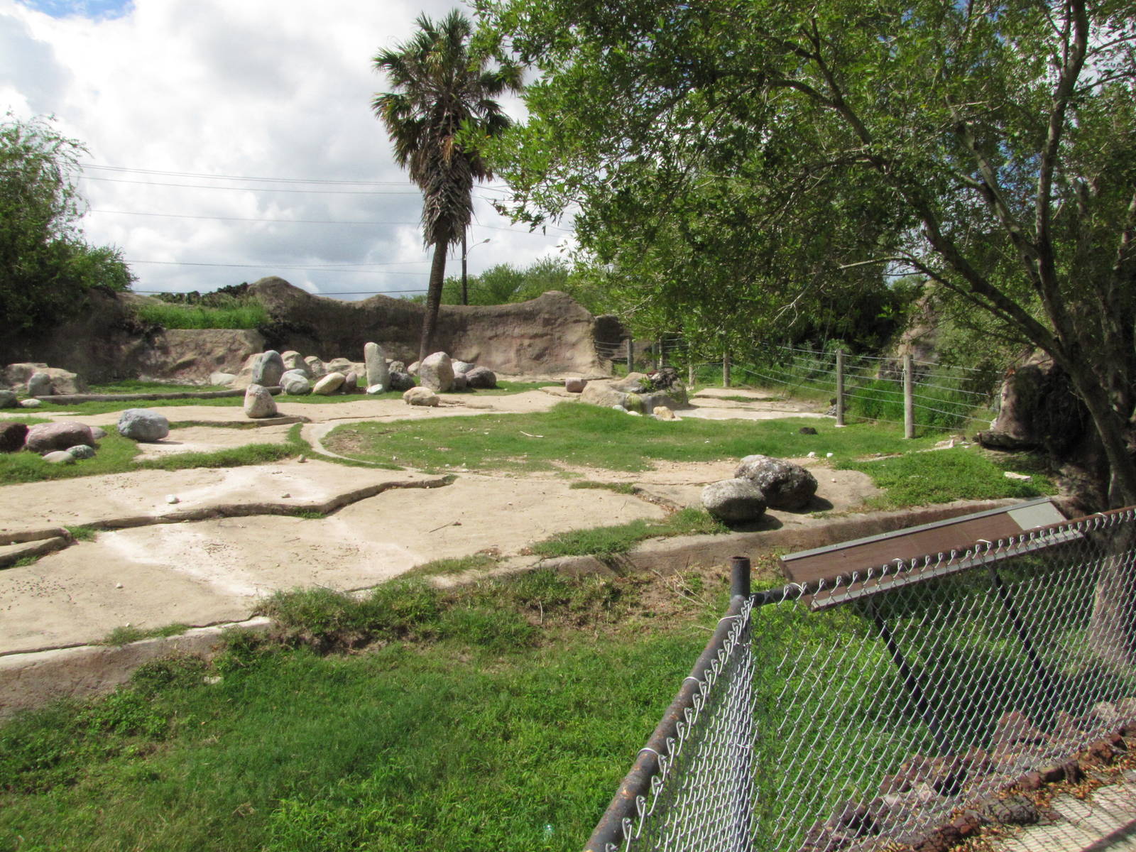Gladys Porter Zoo 2010 - Third part of the large Addax exhibit