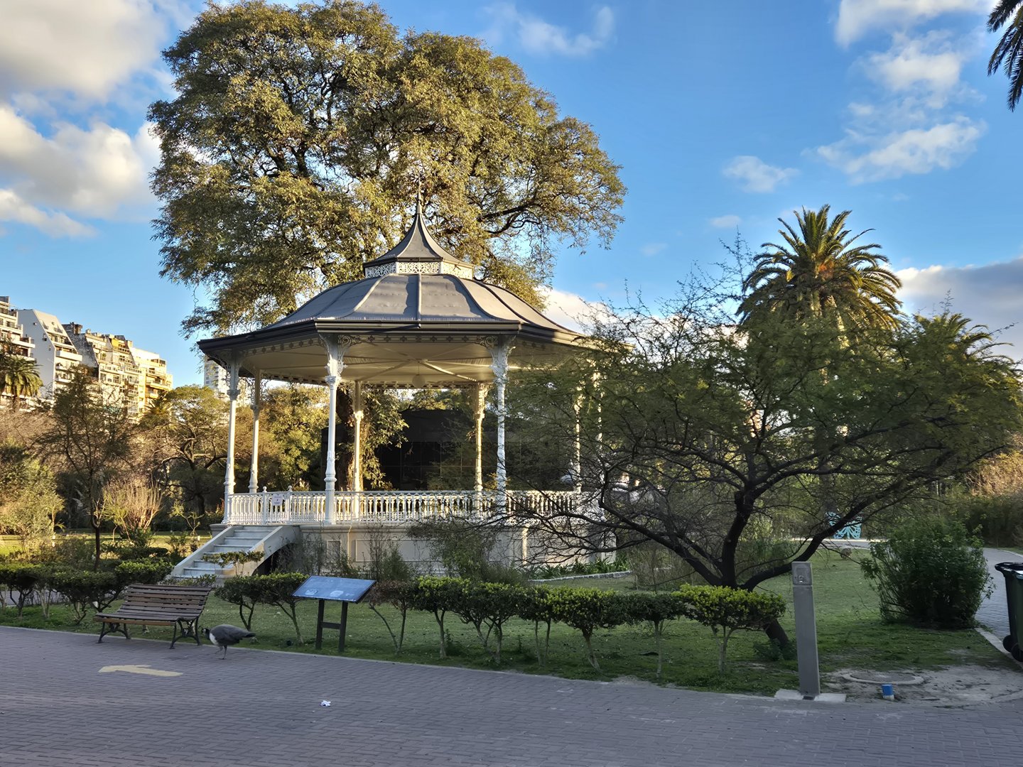 "Glorieta o pabellon de la musica"