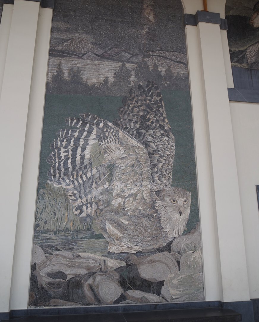 Golden Clock Square entrance area - Mosaic with owl, 2024-09-17
