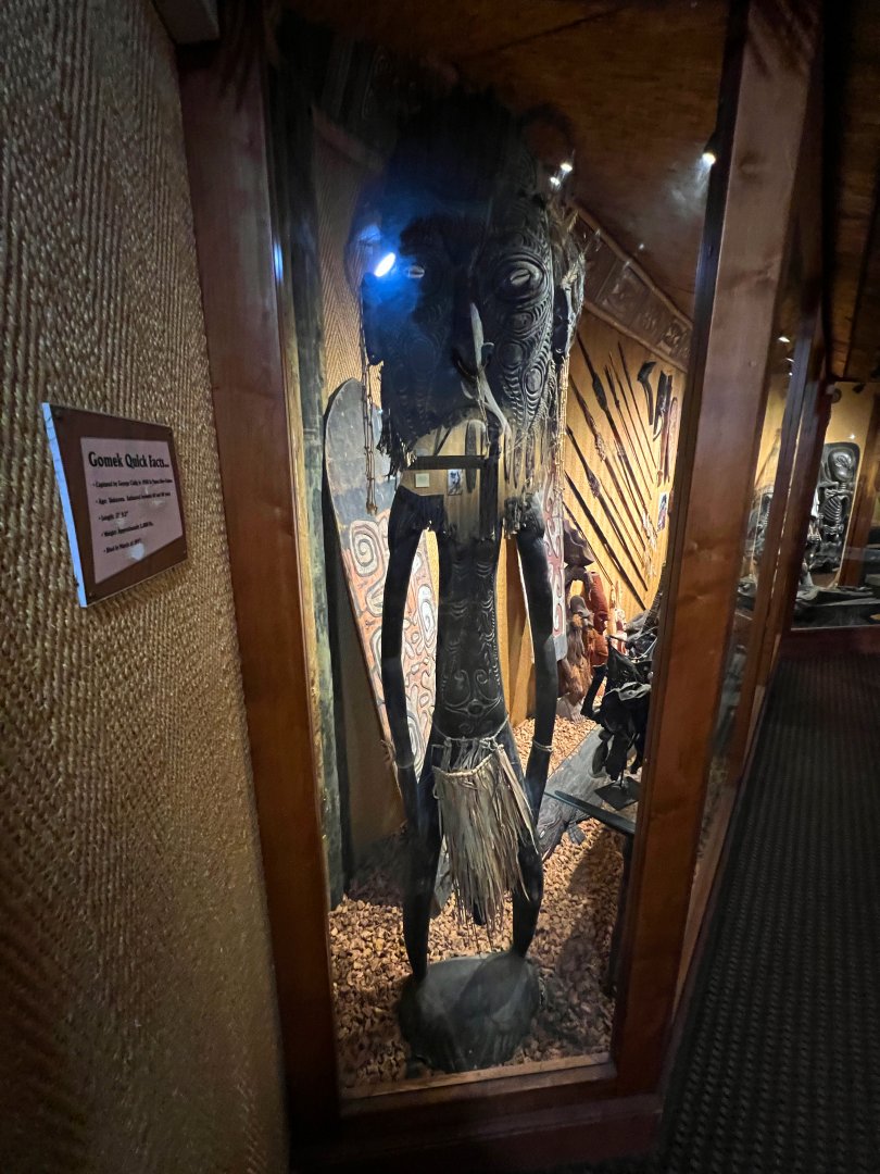 Gomek Forever - Art of Papua New Guinea