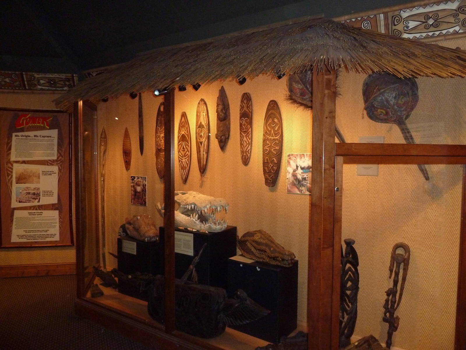 Gomek - New Guinea Artifacts