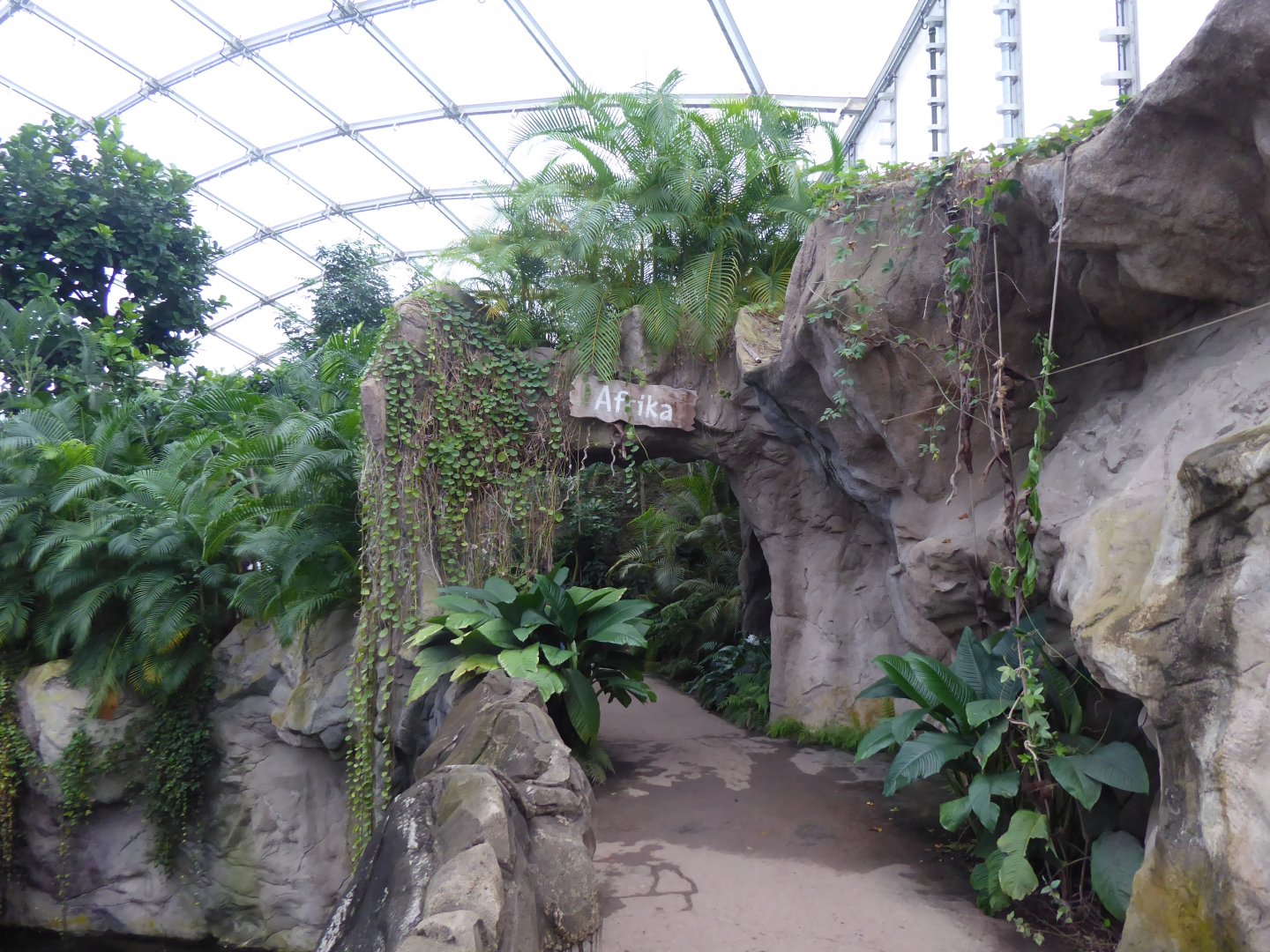 Gondwanaland - entrance to Africa section 280118