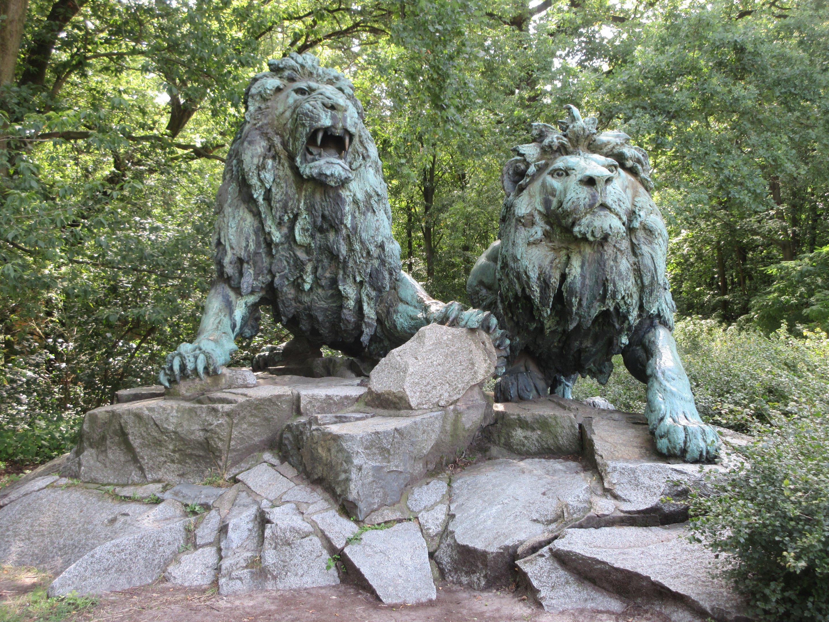 Gorgeous Lion Statues