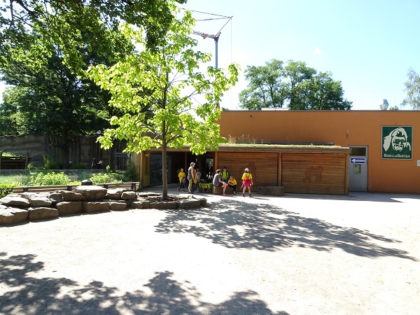 Gorilla house (07/22)