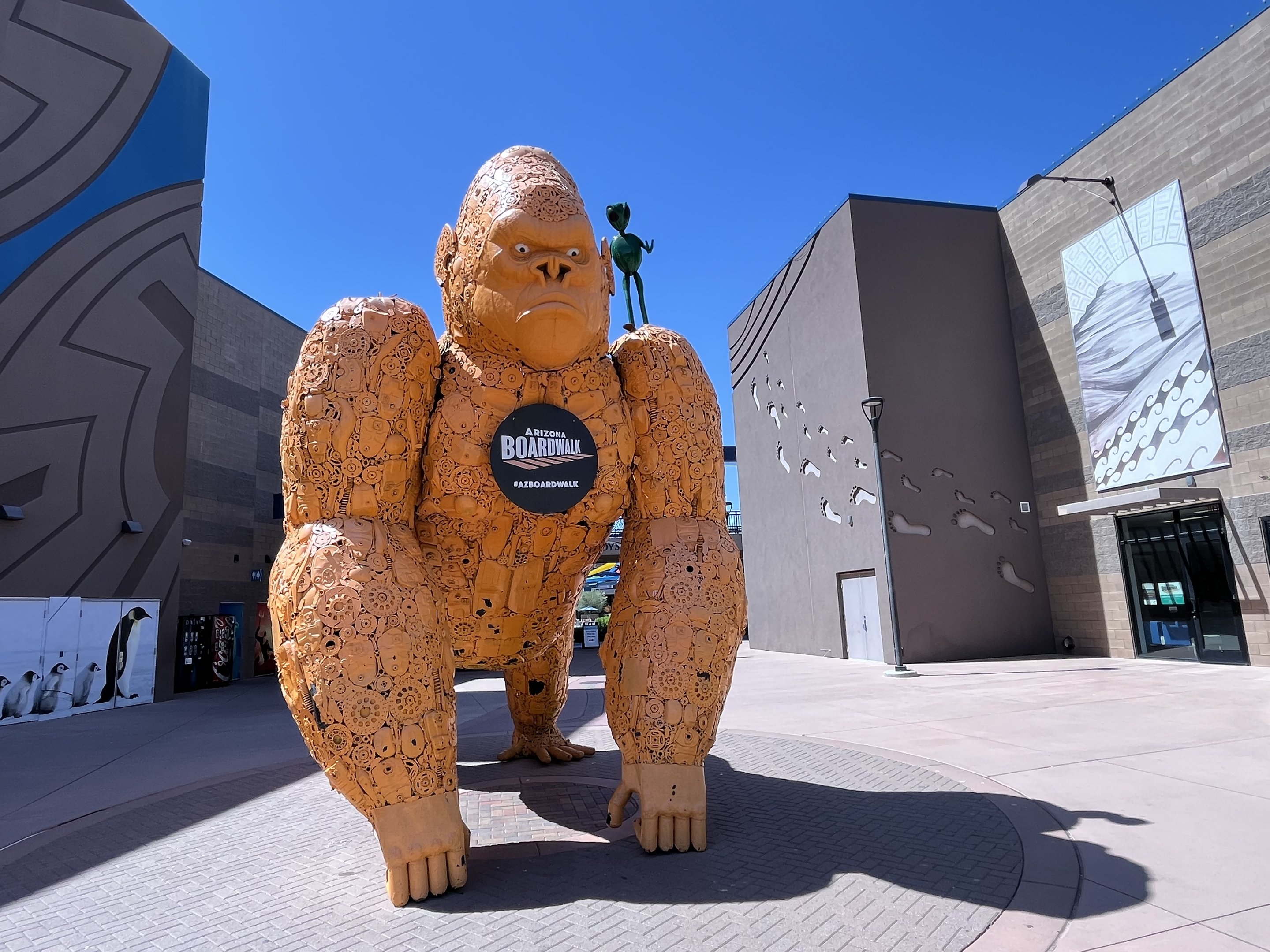 Gorilla outside Aquarium