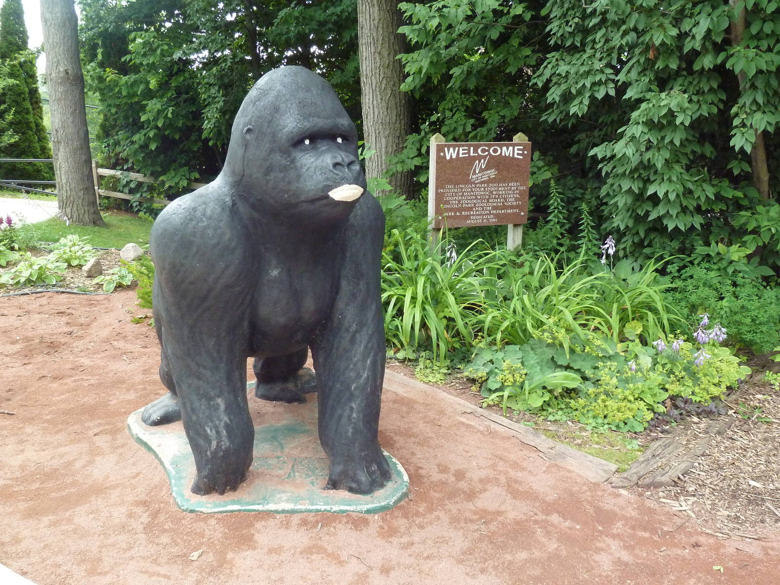Gorilla Statue