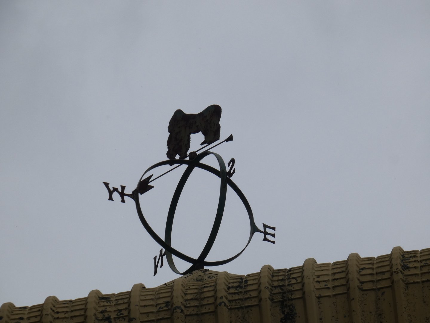 Gorilla wind vane