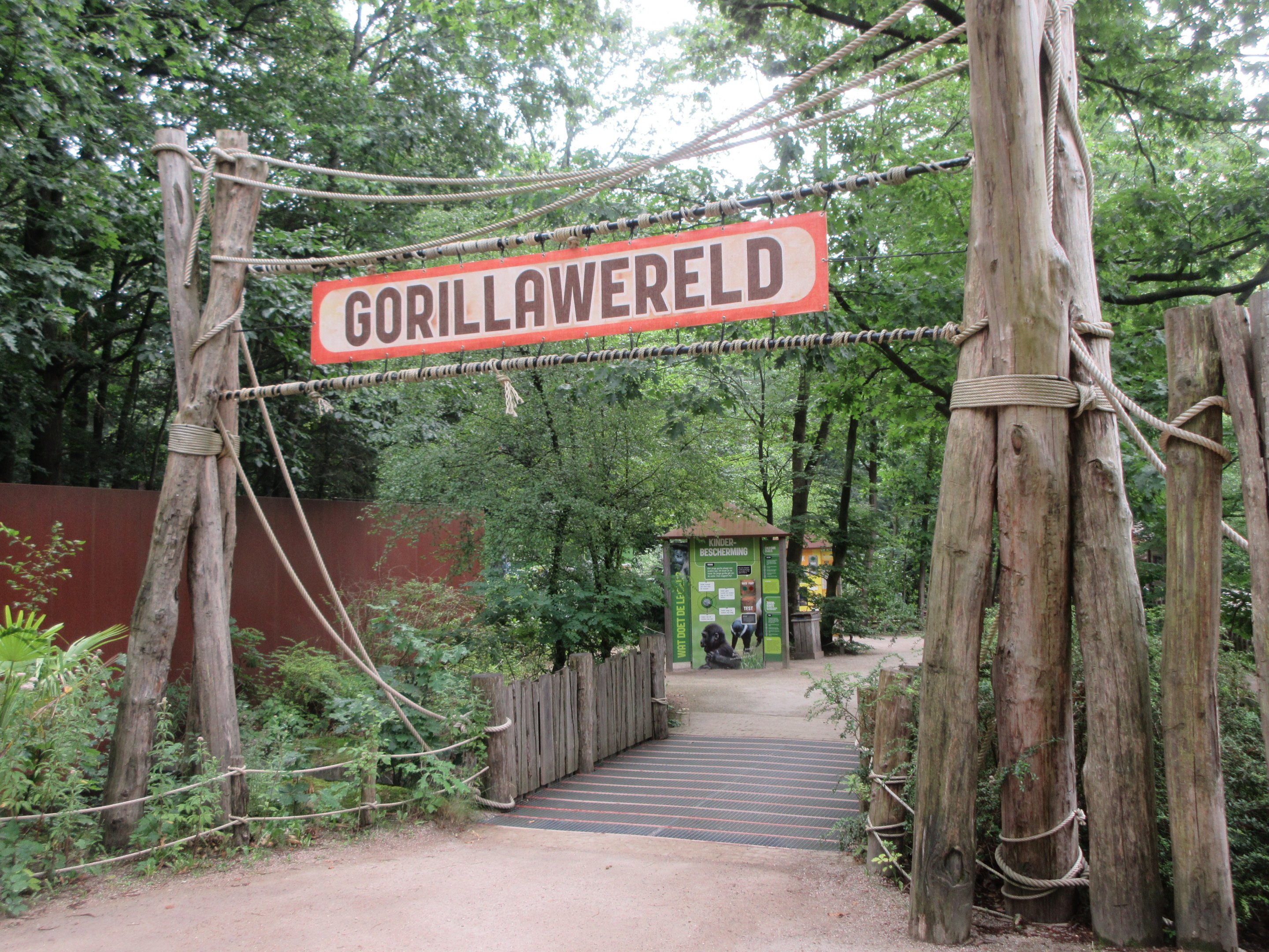 Gorilla World - entrance sign