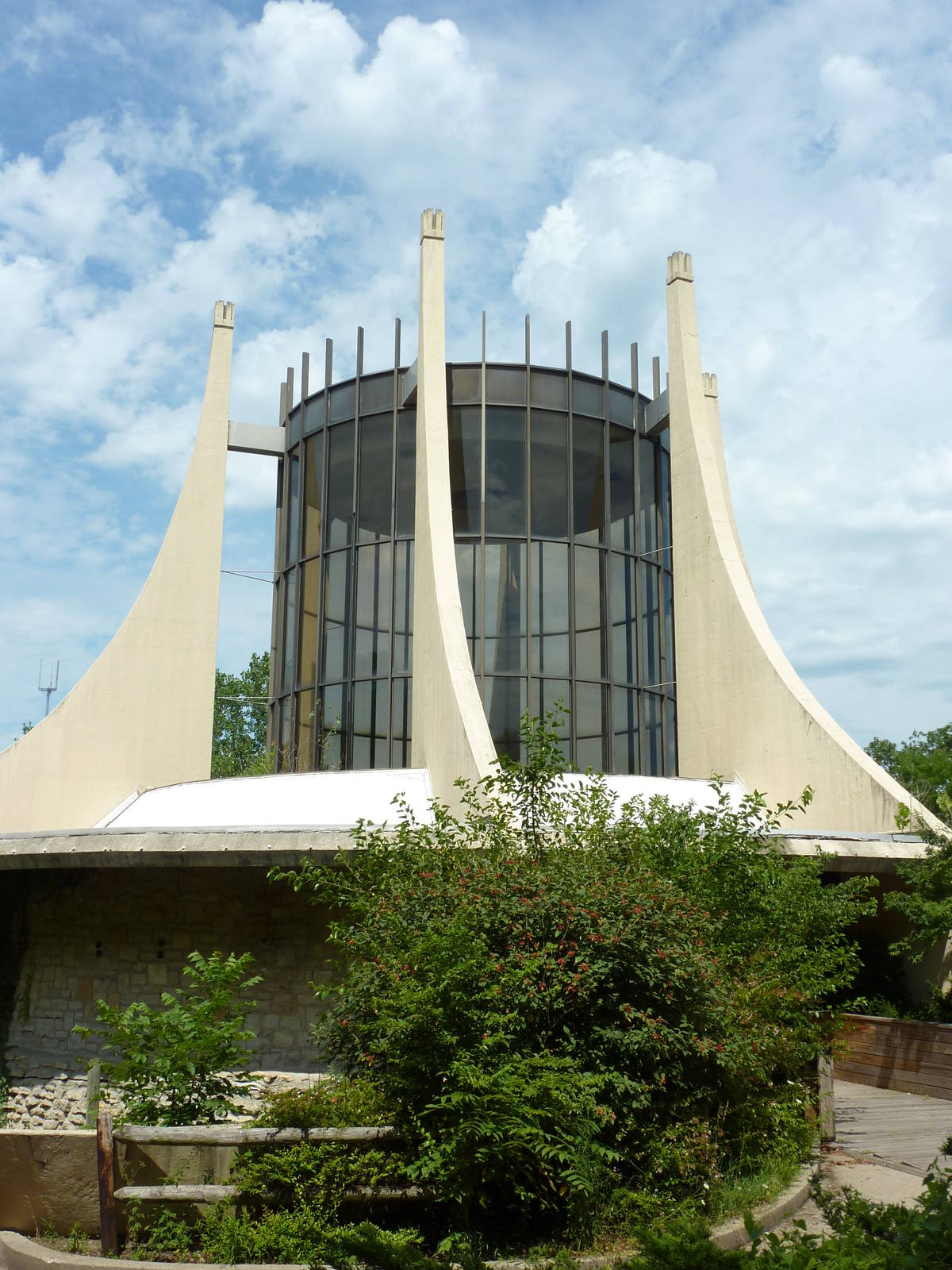 Great Ape House - Now Empty