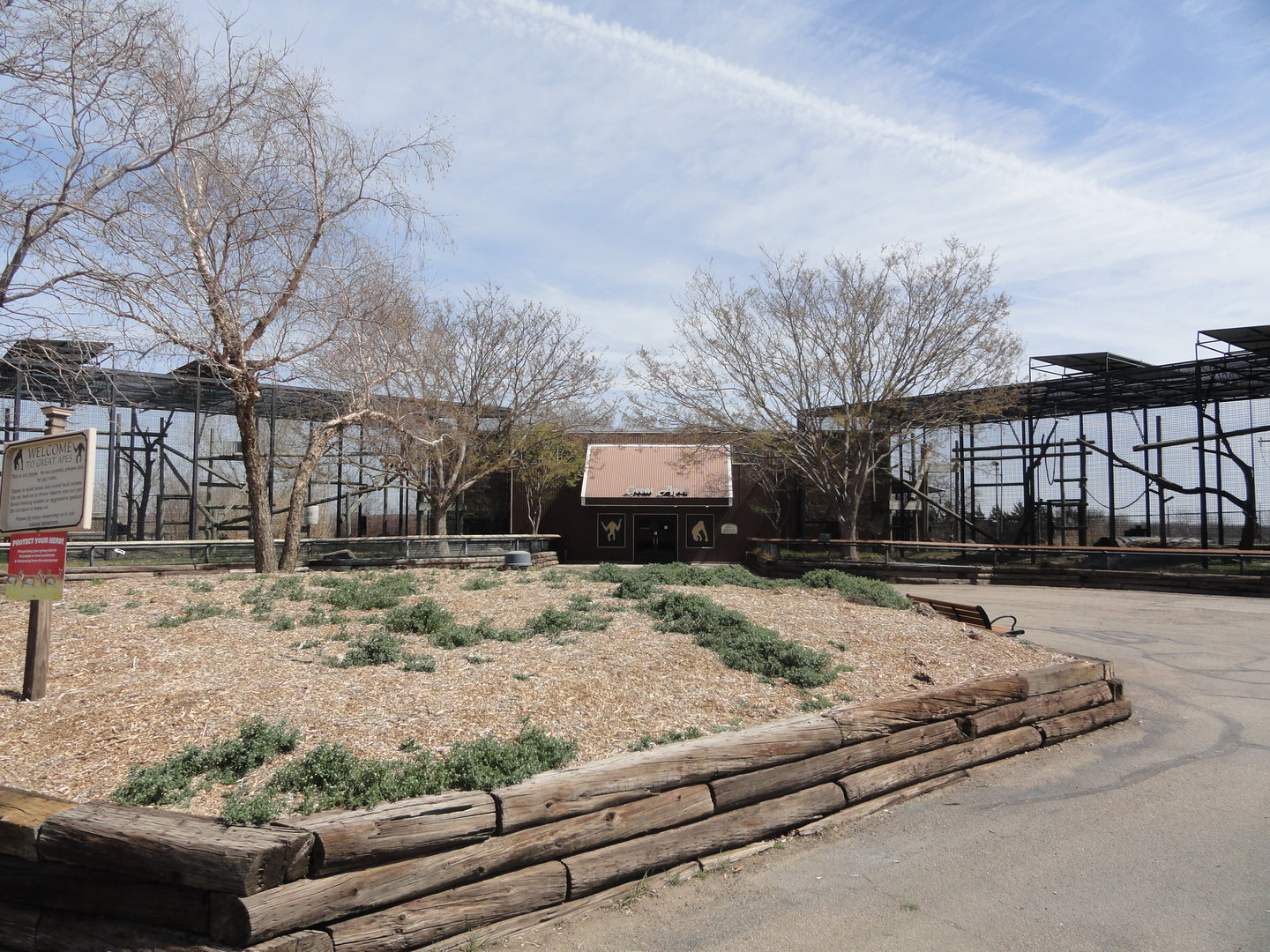 Great Apes Building Complex