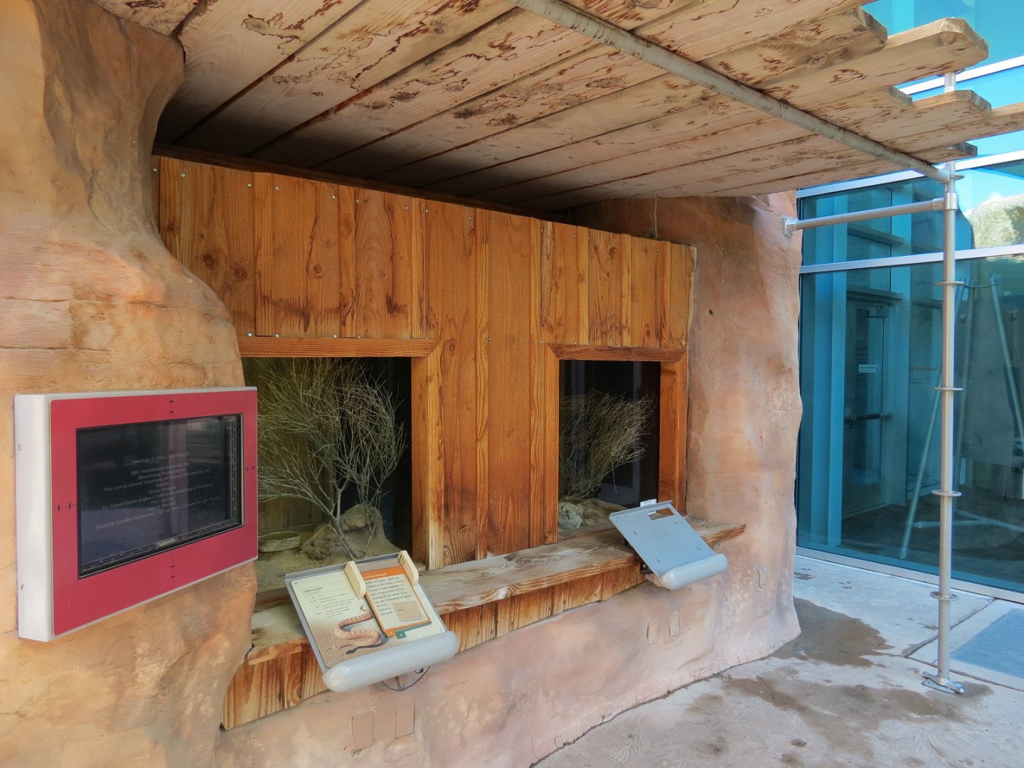 Great Basin Rattlesnake and Sidewinder Exhibits