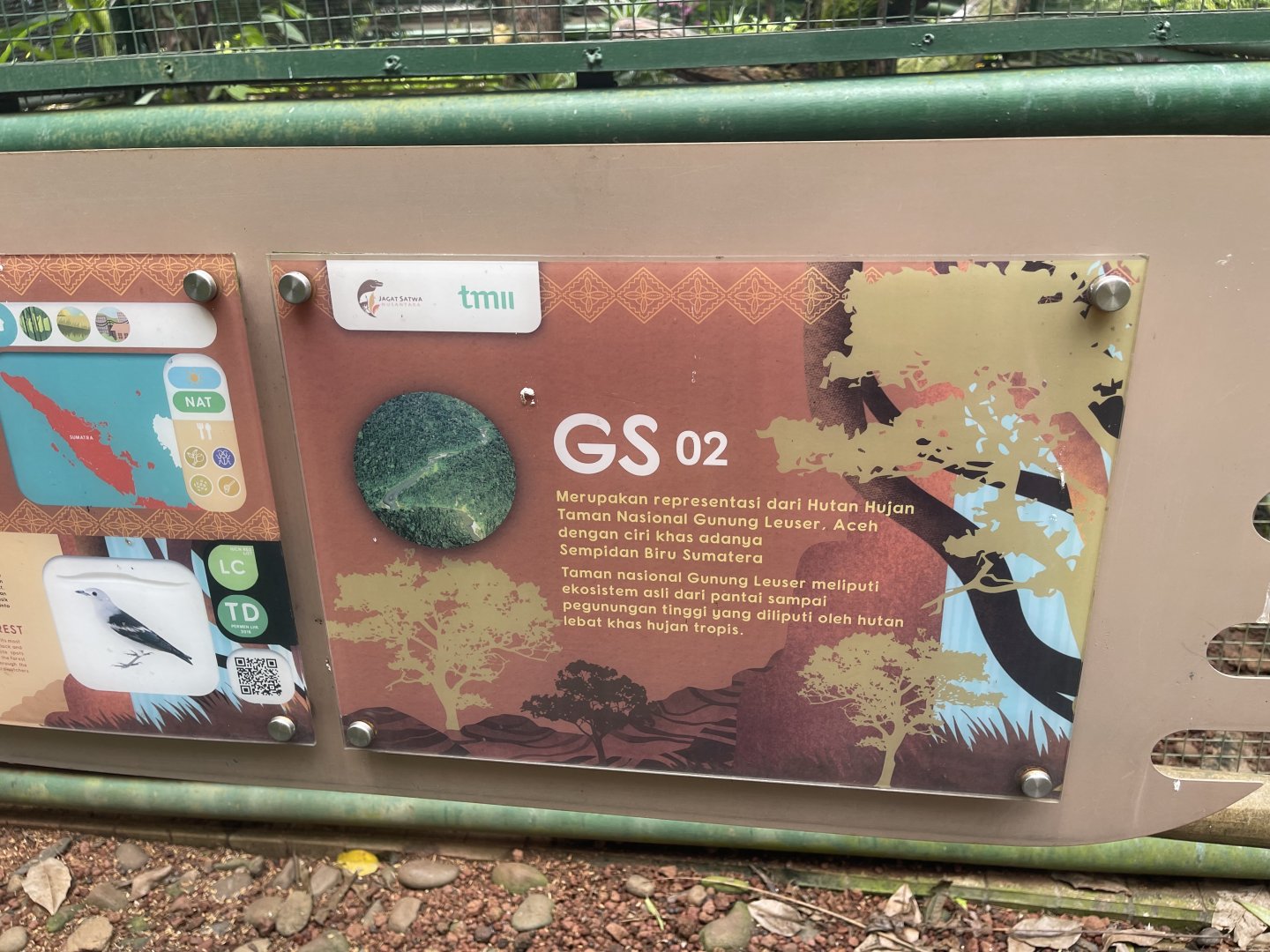 greater sunda - aviary no. 2 - signage - taman burung