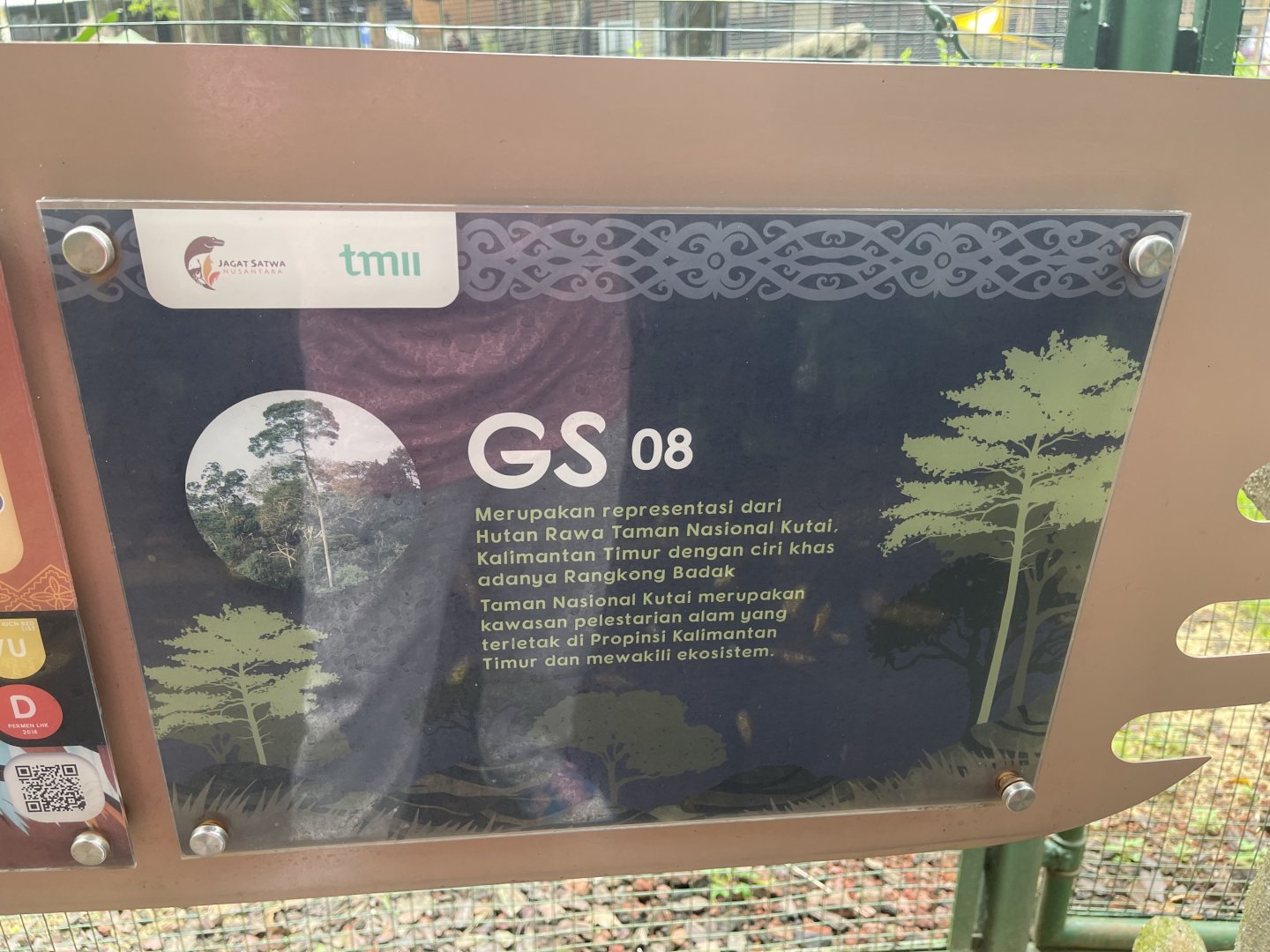 greater sunda - aviary no. 8 signage - taman burung