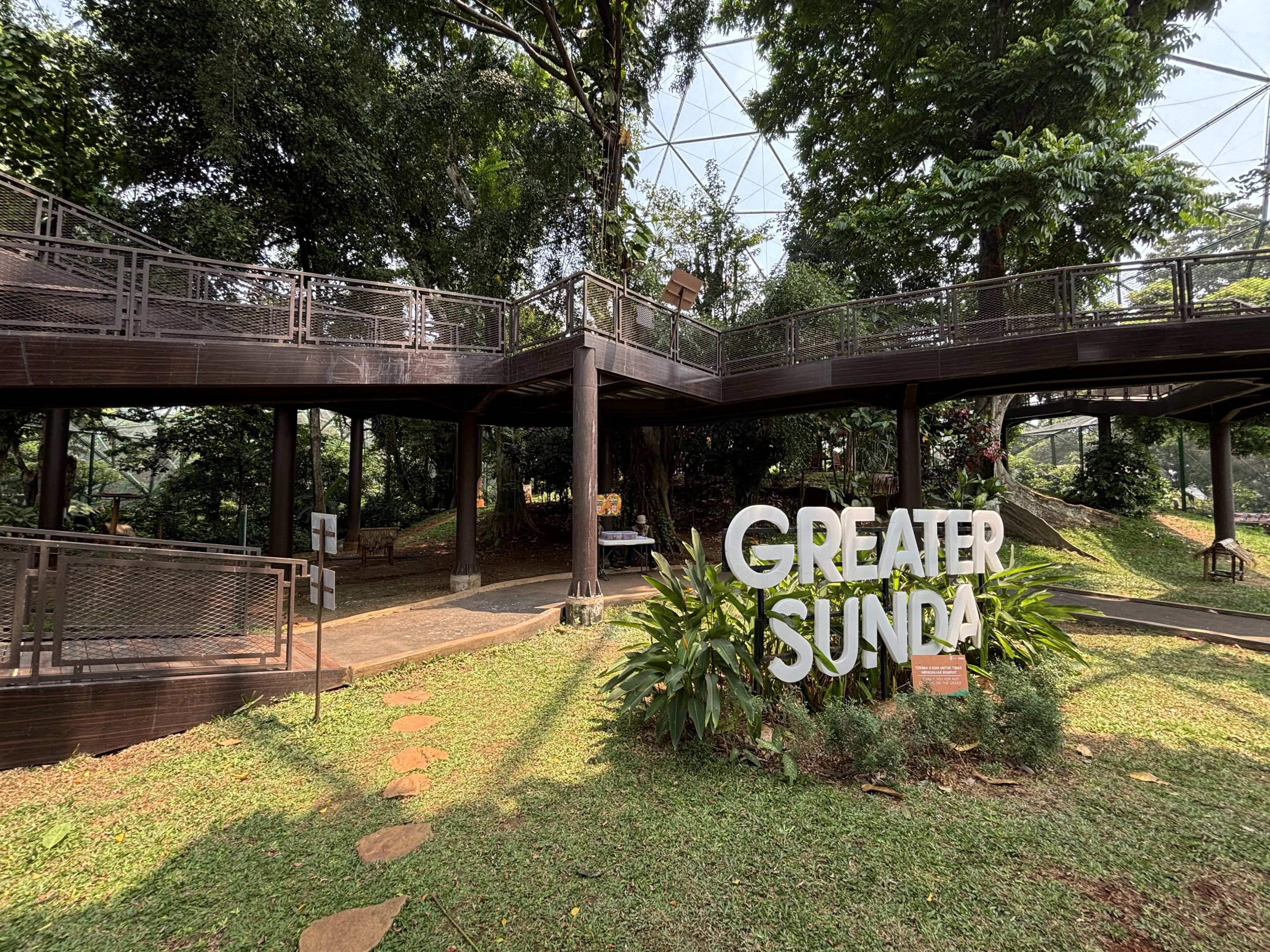 Greater Sunda Aviary