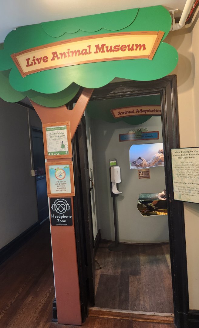 Greenburgh Nature Center (NY) - Entrance to animal museum