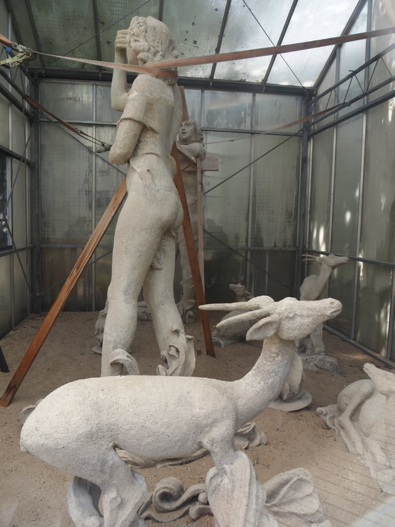 Greenhouse for renovation of Riviera Hall statues, 2024-06-30