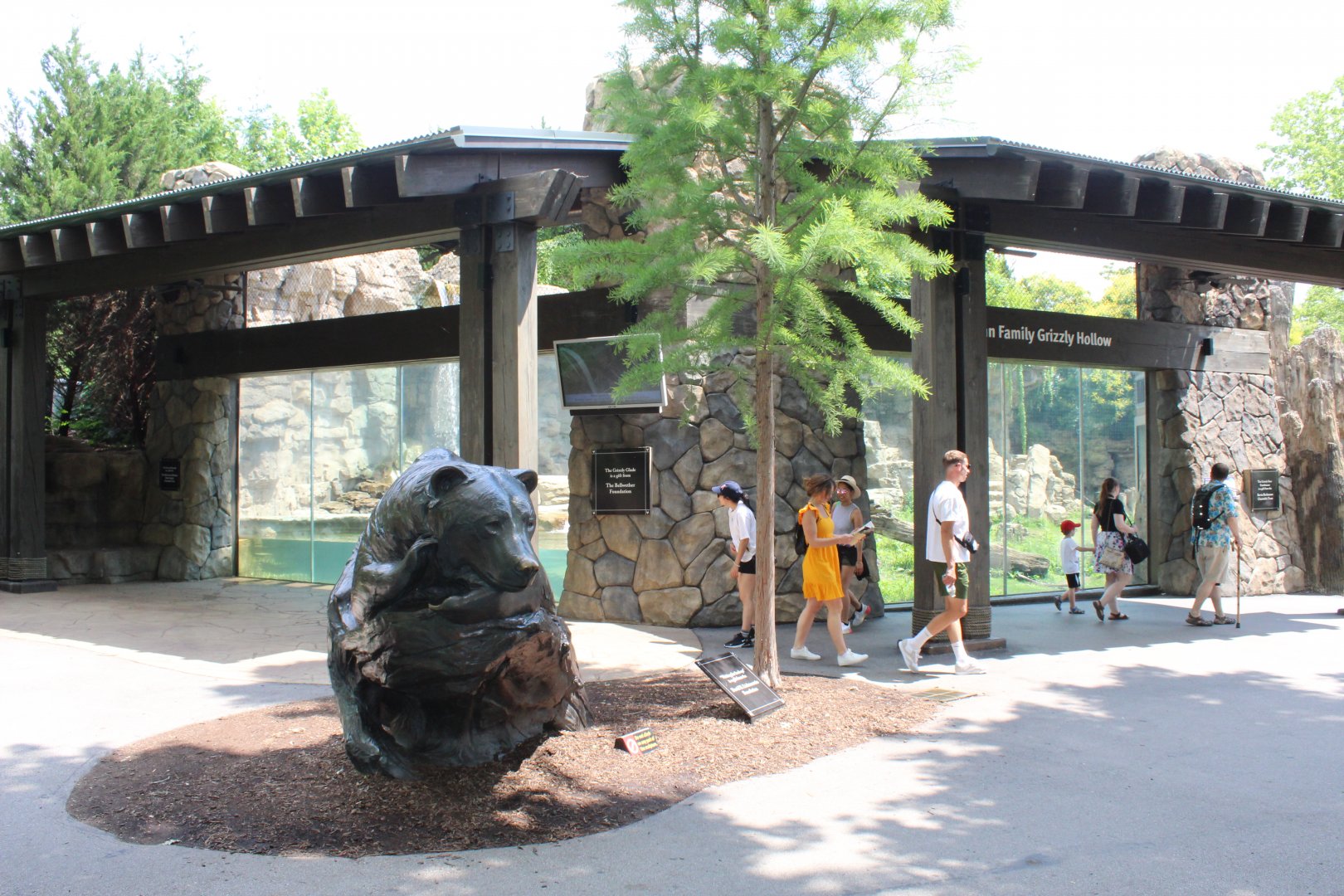 Grizzly Ridge (Grizzly Bear Exhibit)