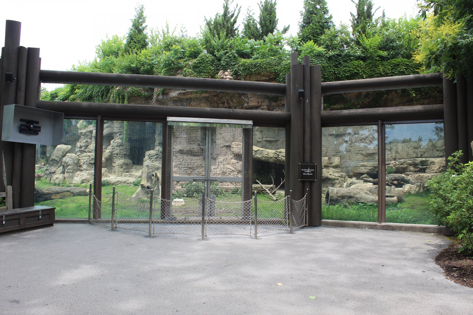 Grizzly Ridge (Grizzly Bear Exhibit)