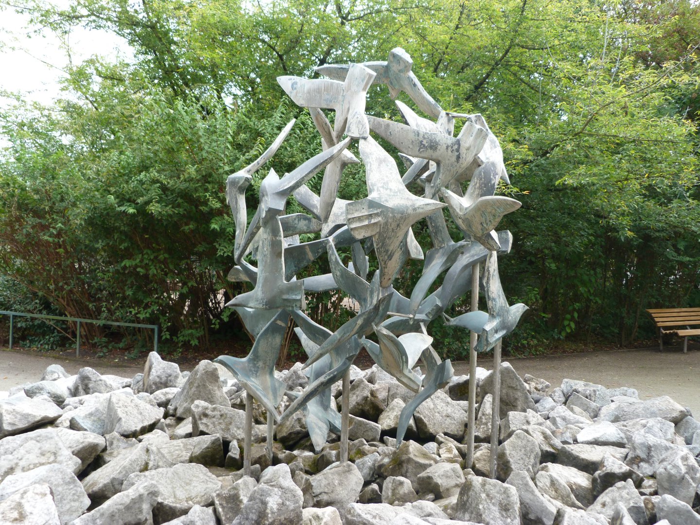 Gull statue -Tierpark Berlin (2024)