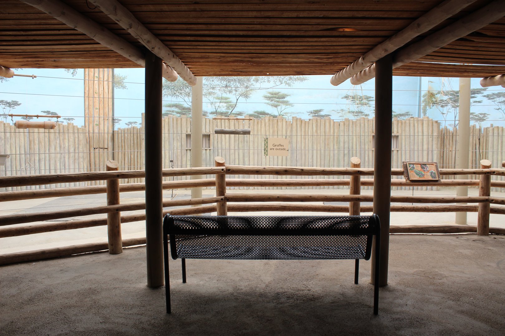 Habitat Africa: The Savannah - Kopje House - Indoor Giraffe Exhibit