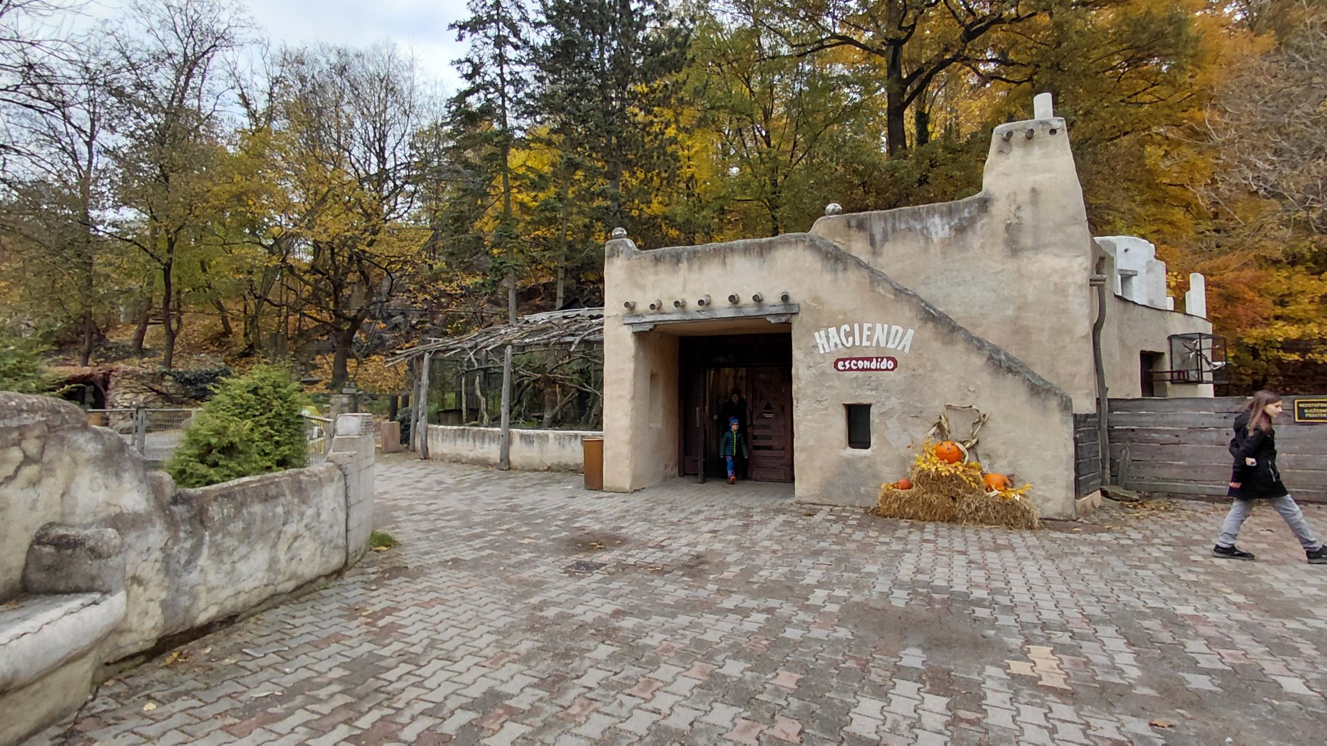 Hacienda Escondido house