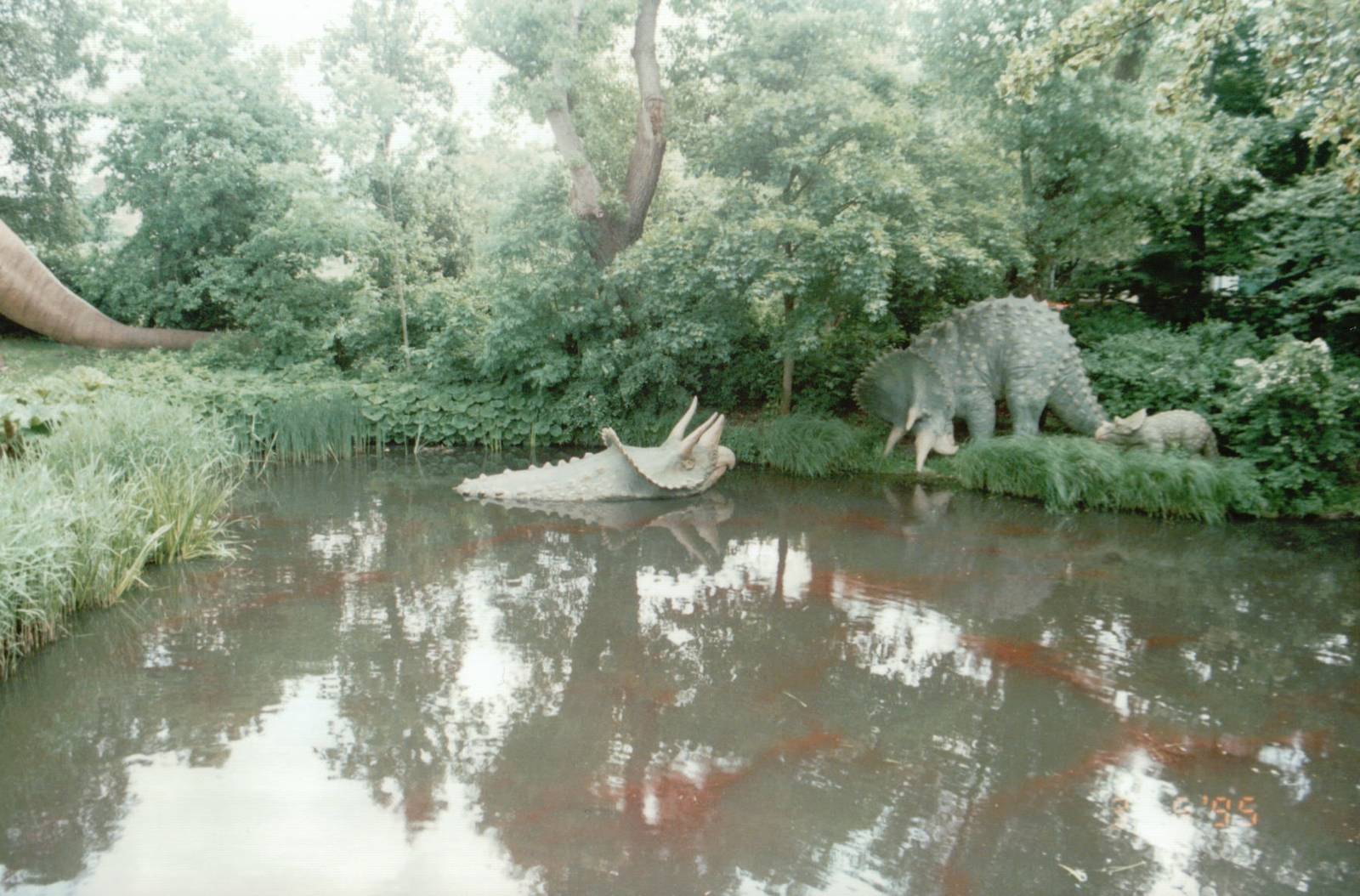 Hagenbeck 1995 - Dinosaur Garden