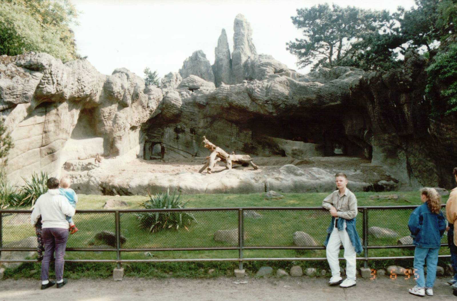Hagenbeck 1995 - Front of the African Lion exhibit