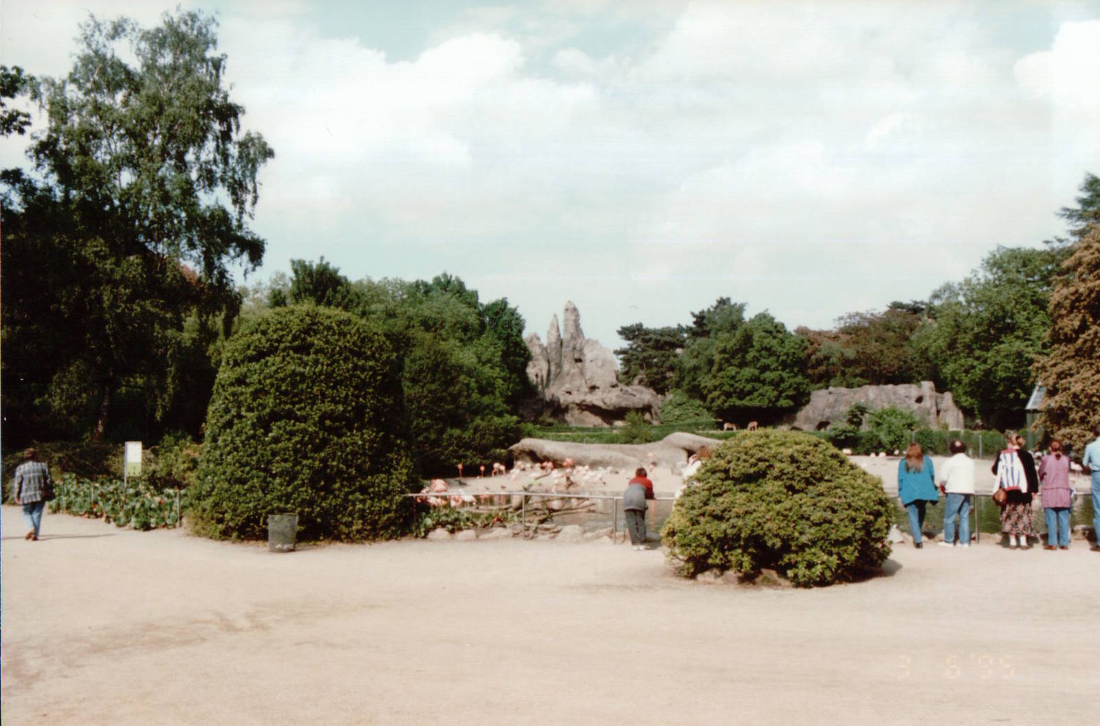 Hagenbeck 1995 - General view in front of the Flamingo exhibit